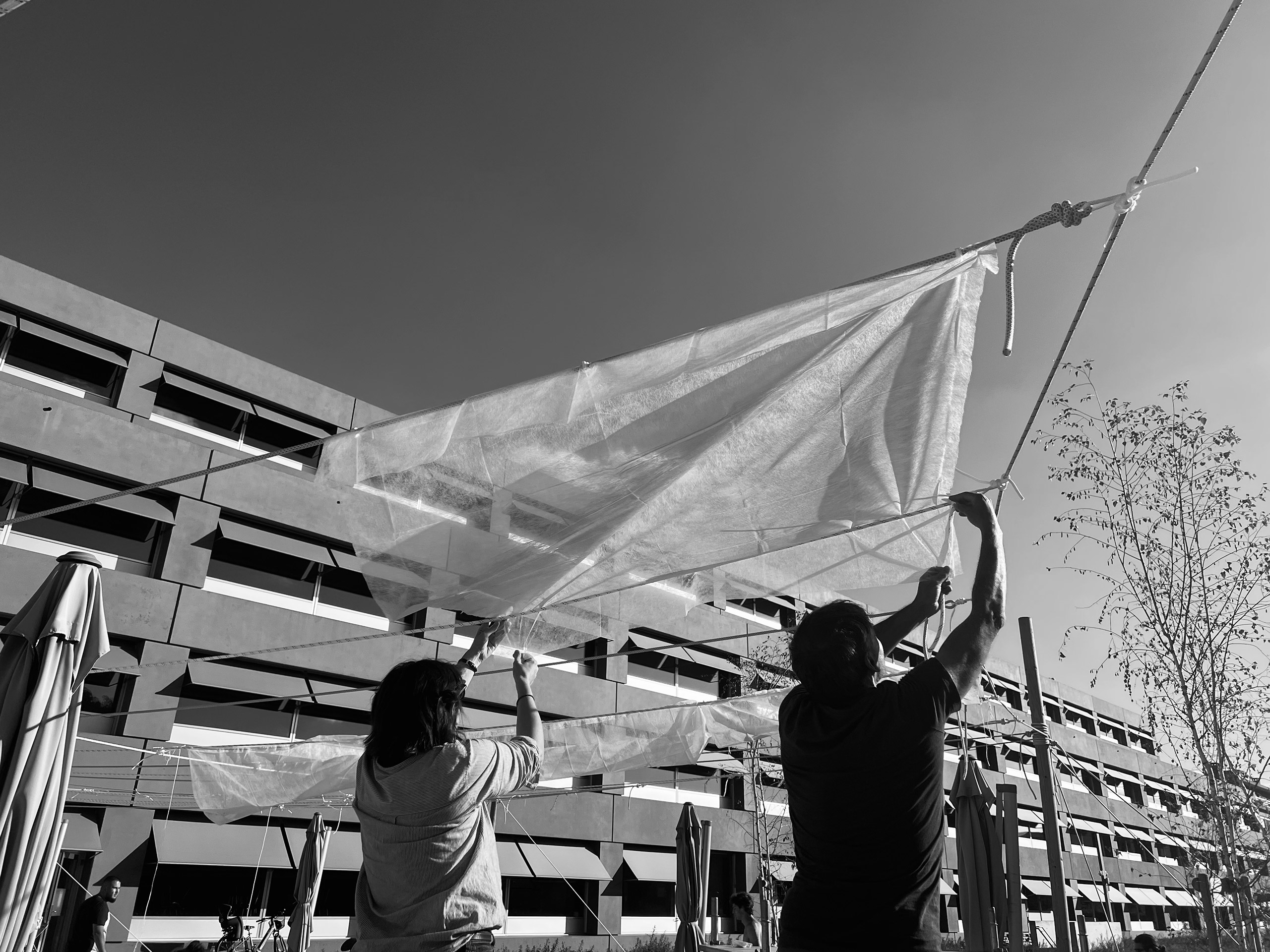 ID EA 2022: Un momento durante la costruzione della tensostruttura