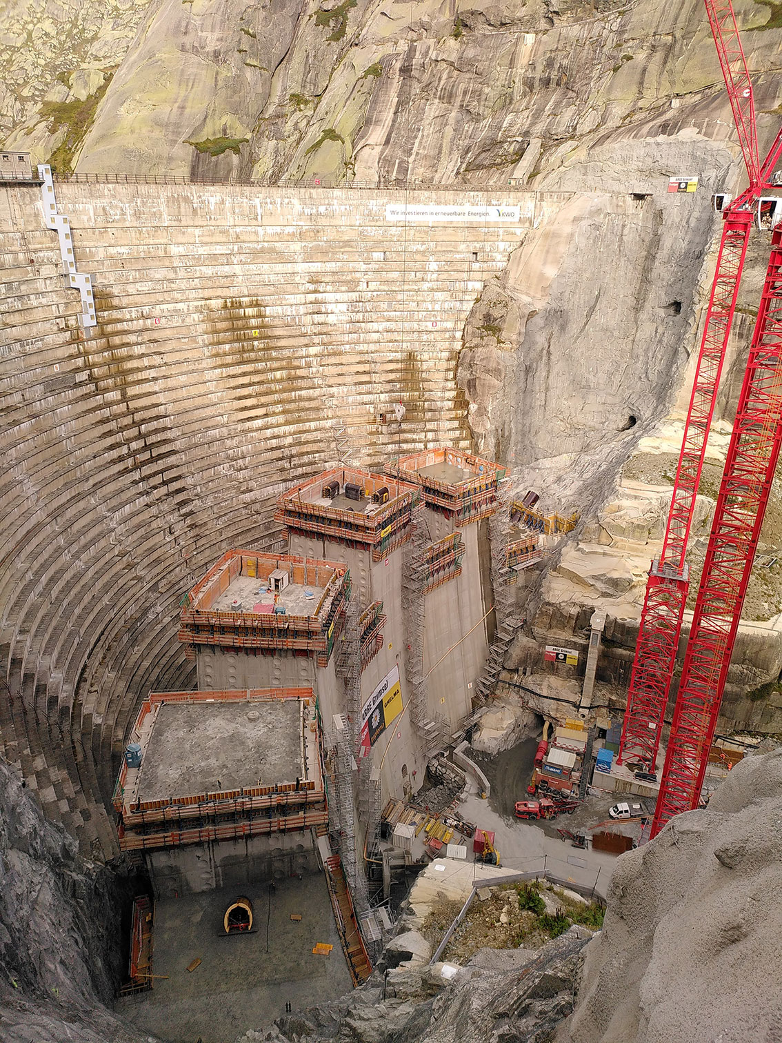 Neubau der Spitallamm-Mauer beim Grimsel-Stausee, September 2022