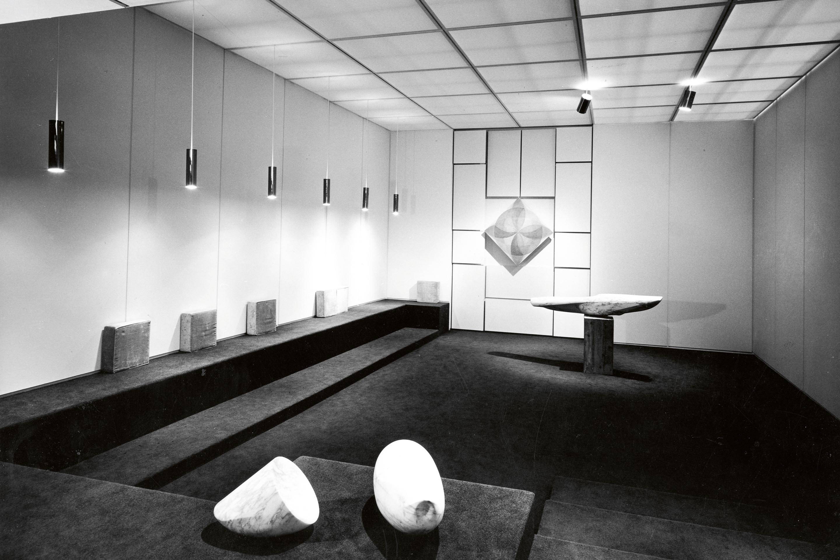 XIII Triennale, Sezione Svizzera, 1964. Allestimento di Hans Fischli, spazio dedicato alla distensione.