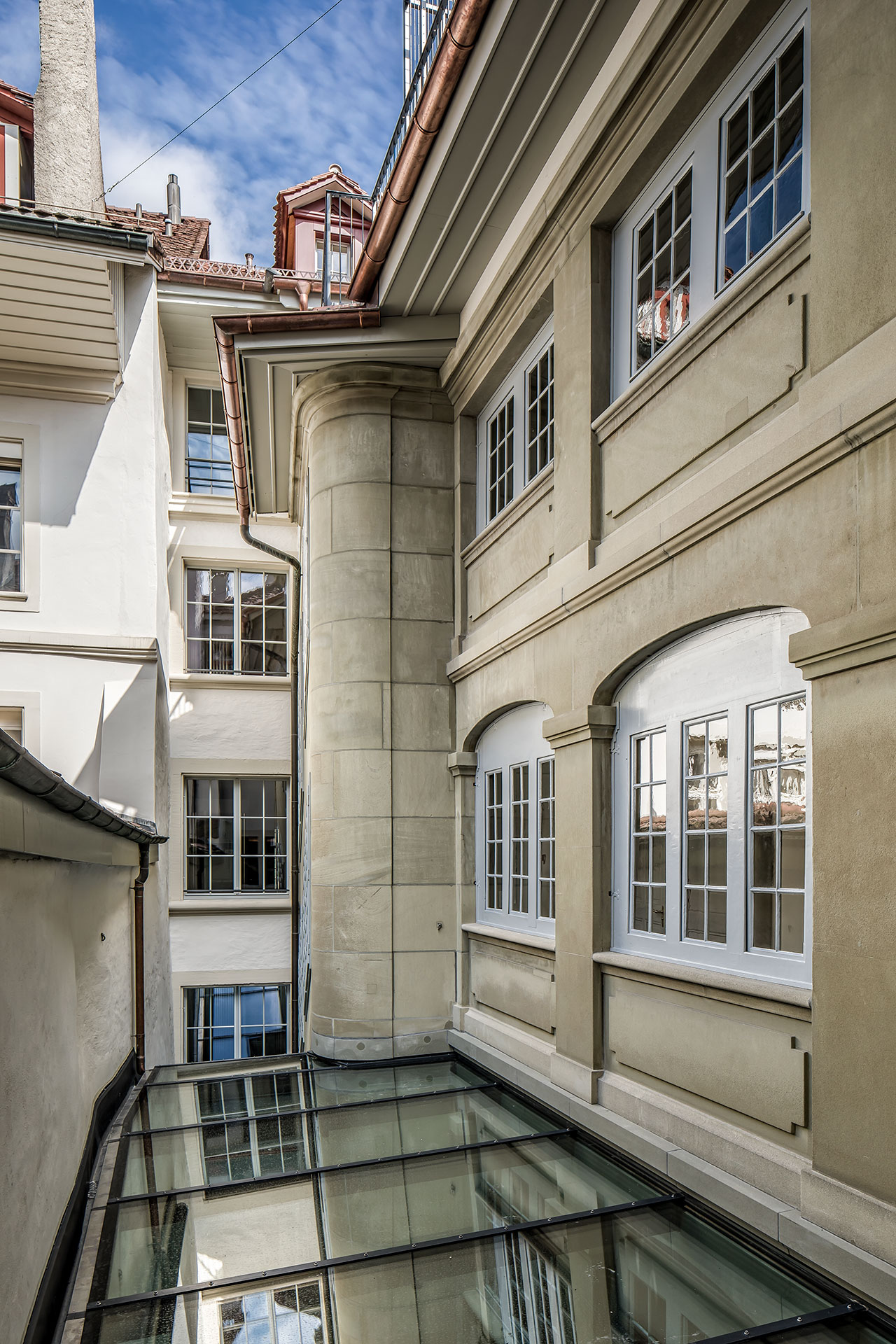 umbau-kramgasse-muenstergasse-innenhof-dach