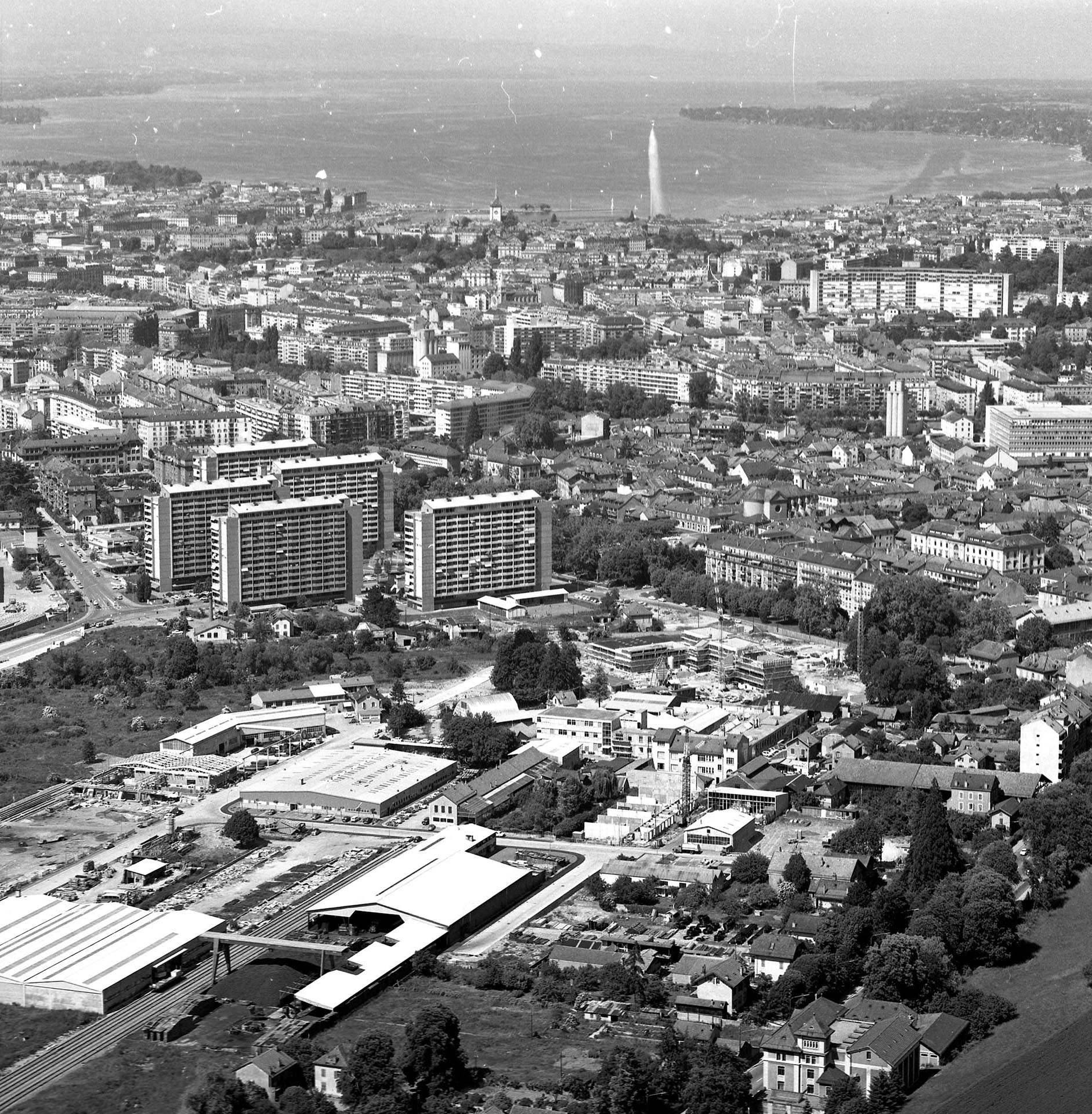 Trois nouvelles cités programmées dans le cadre du Plan Marais et construites à partir des années 1960: les Tours de Carouge.