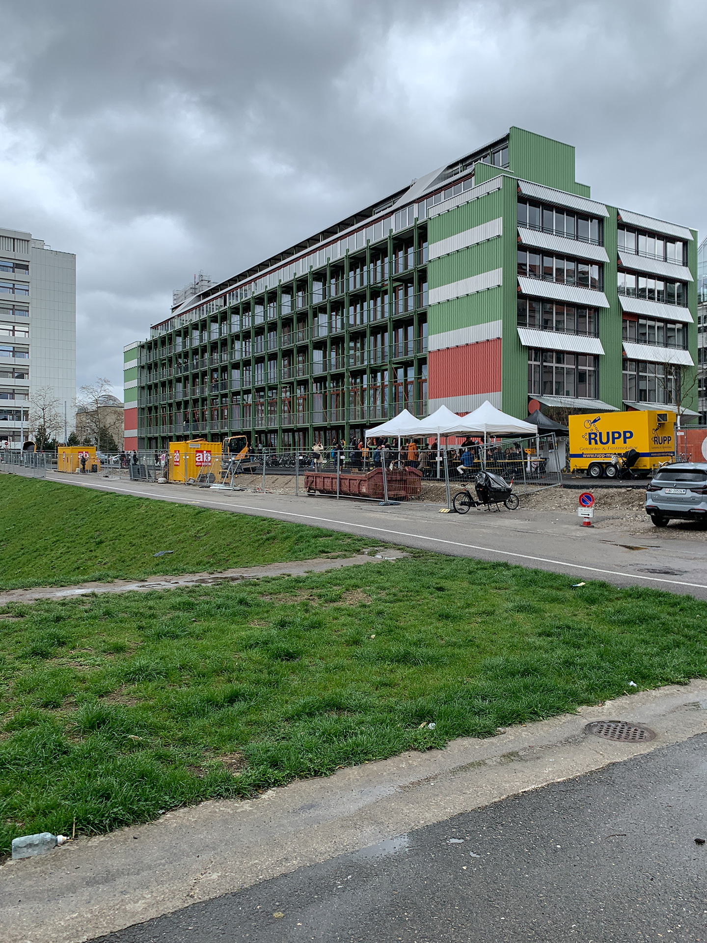 Weinlagerstrasse Basilea.