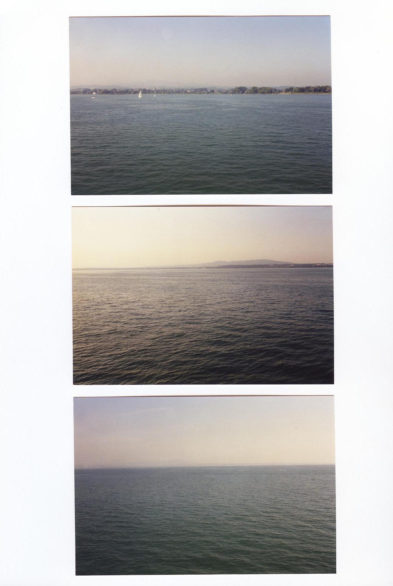 Eine entwaffnend einfache Grundlage für die Inneneinrichtung des Kursschiffs: Der Horizont und das reflektierende, wellige Wasser finden sich in der sanftblauen Farbe, den weichen Formen und der spiegelnden Decke wieder. (Renovierung «MS Zürich» der SBB Bodenseeflotte,1988).