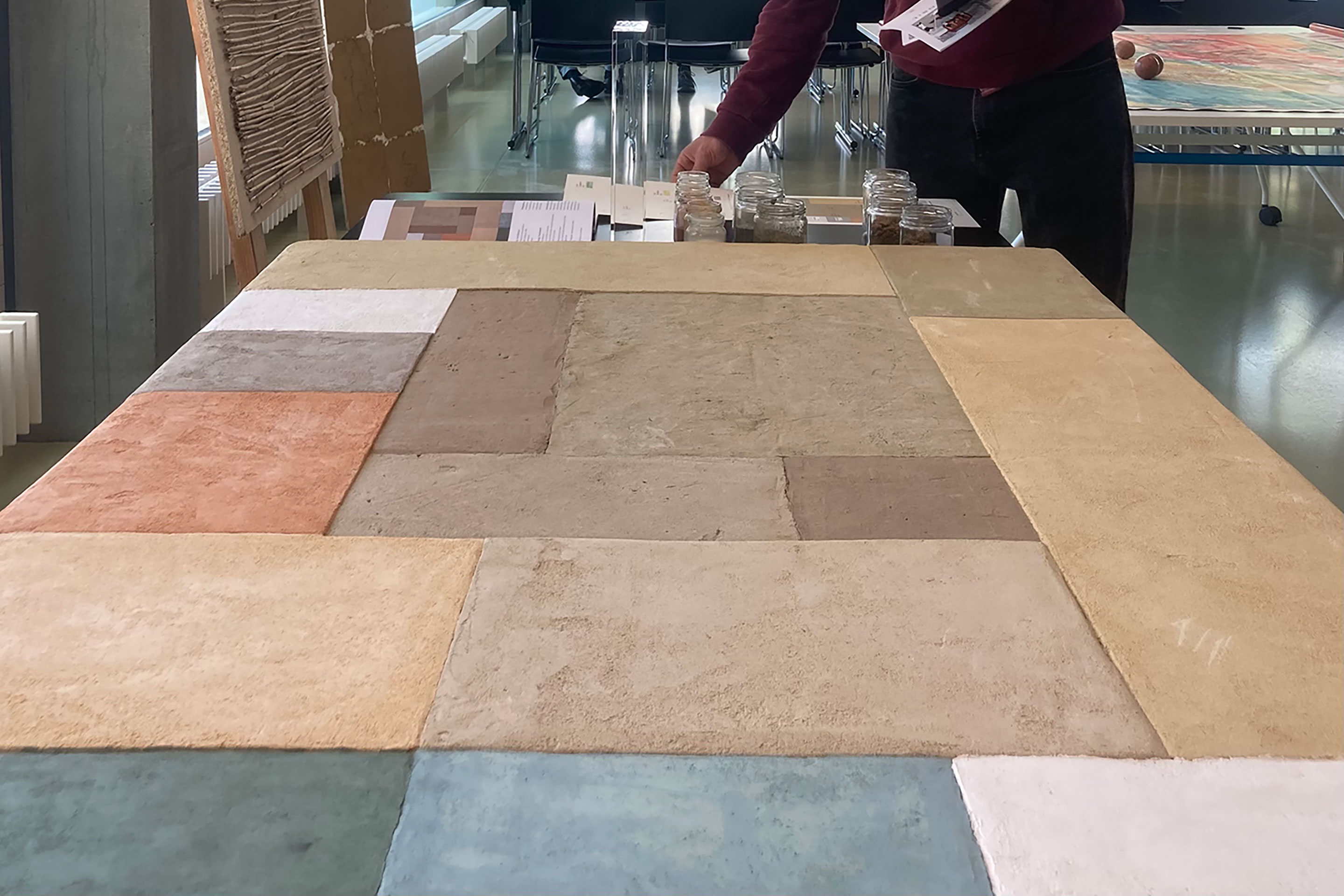 Musterplatten für ein Bauernhaus in Seuzach