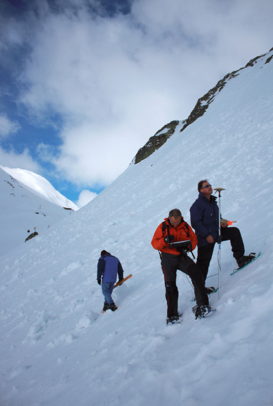 Fig.9: Station de référence (fixe) et positionnement (mobile) par GNSS (GPS)