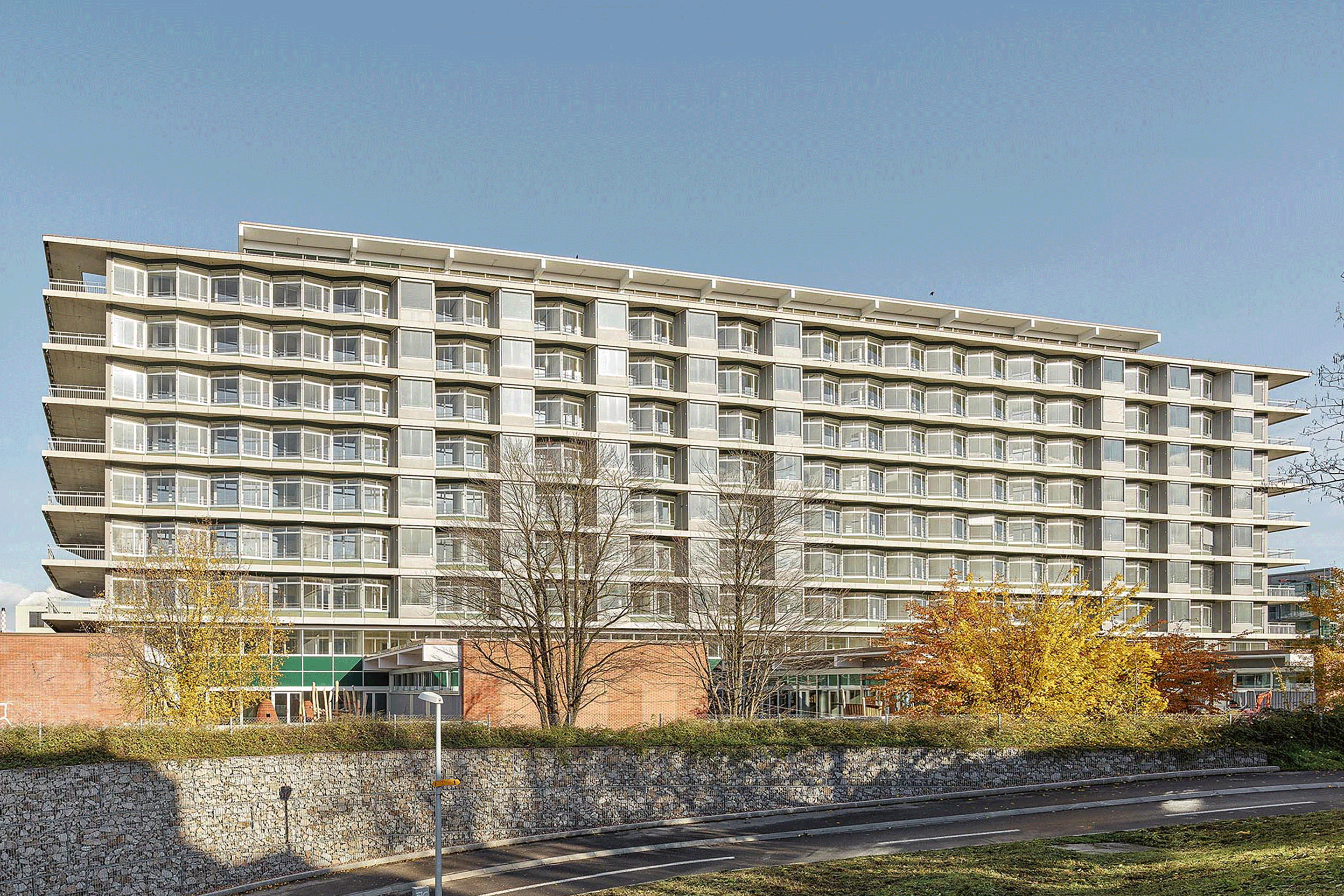 Siegerprojekt in der Kategorie «Hochbau»: Umnutzung Felix Platter-Spital, Basel – «Das Miteinanderhaus» (Aussenansicht Südseite).