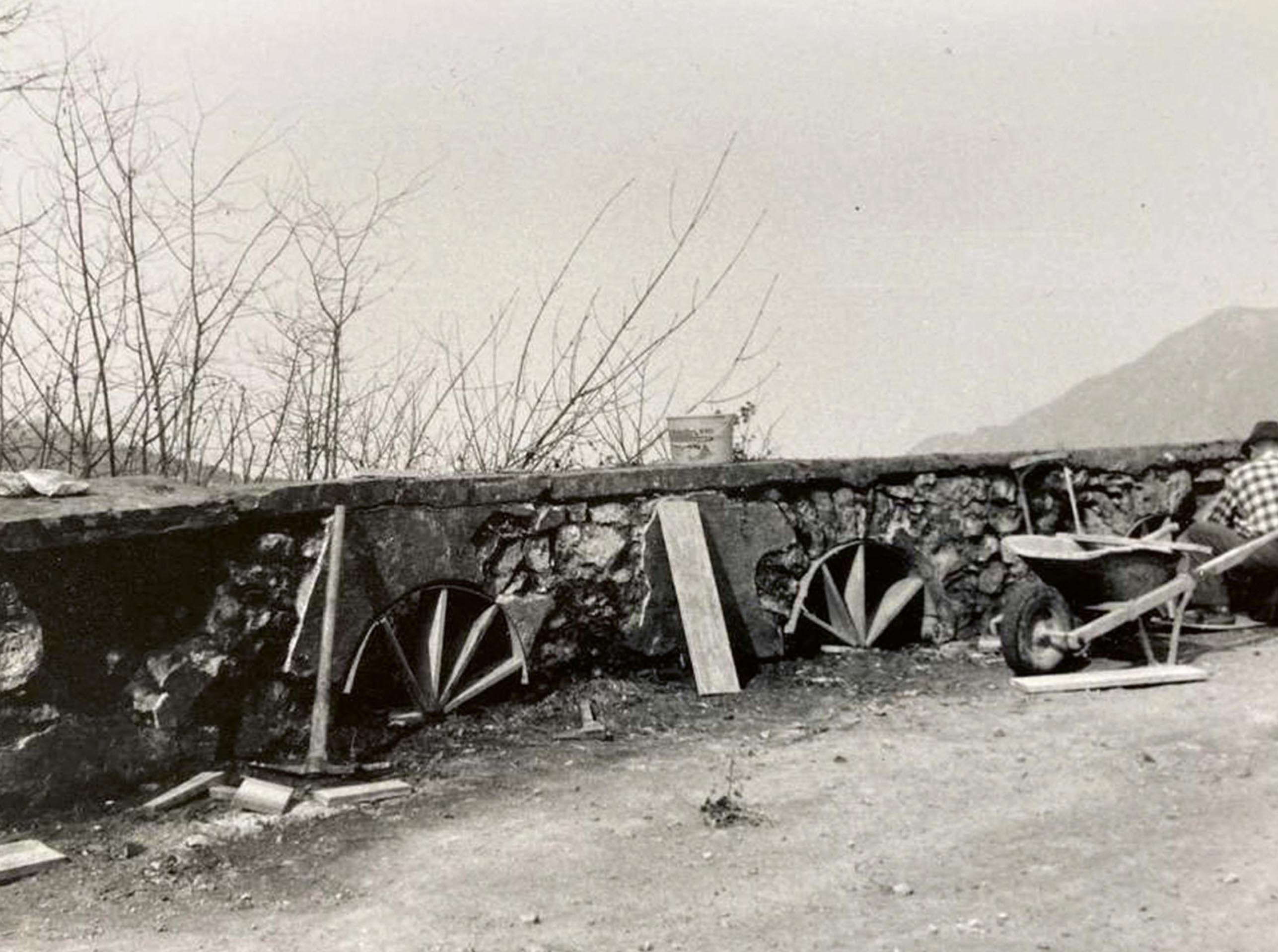 Ripristino del muro lungo la strada di Morschach (1991).