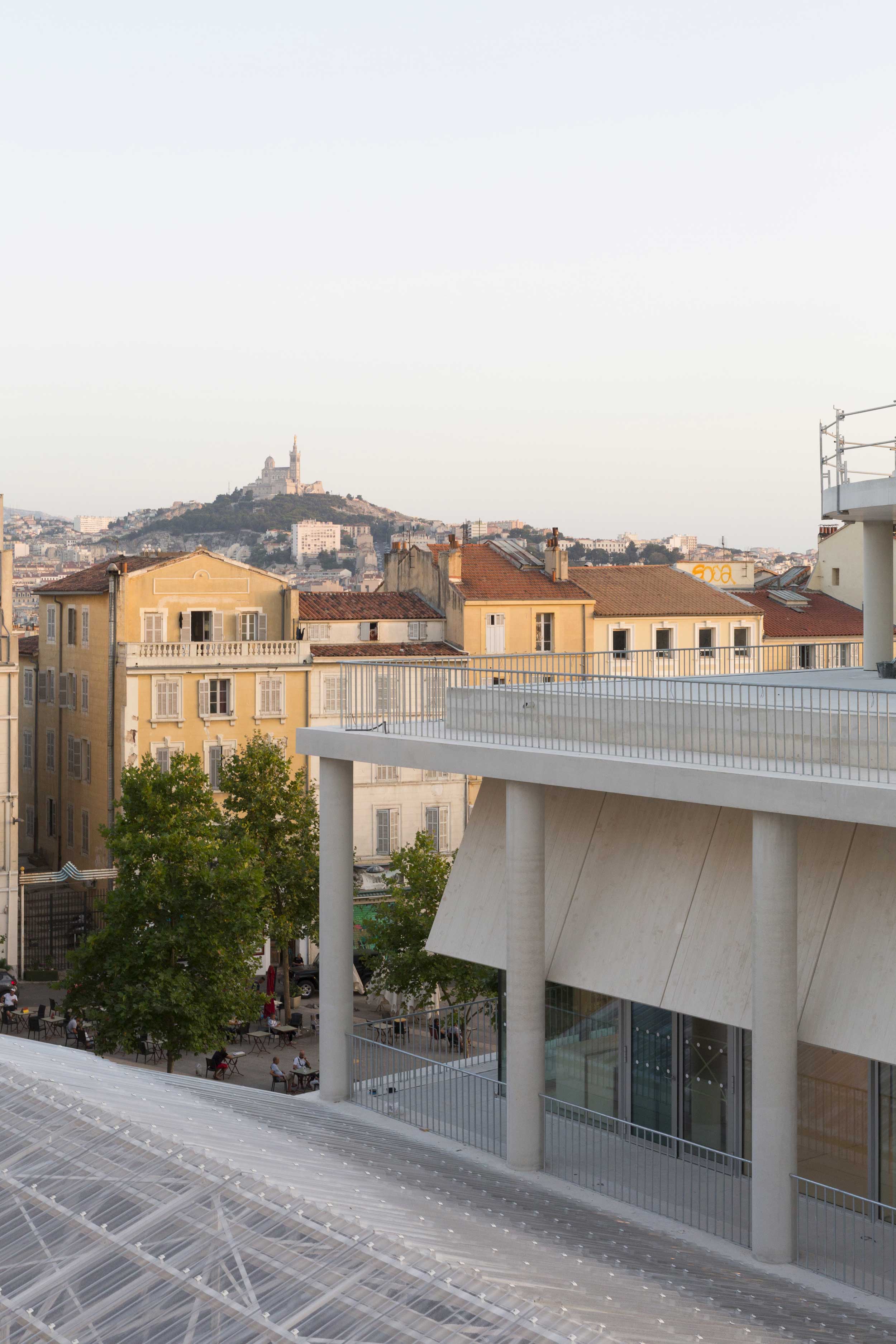 La vue sur Notre Dame de la Garde.