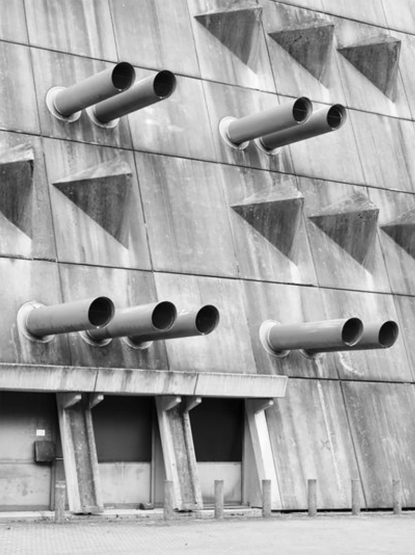 Für die seit 2020 leerstehenden Zentralen Tierlaboratorien sucht das Berliner Landesdenkmalamt in einem neuartigen Modellverfahren gemeinsam mit Privaten nach Umnutzungsmöglichkeiten.