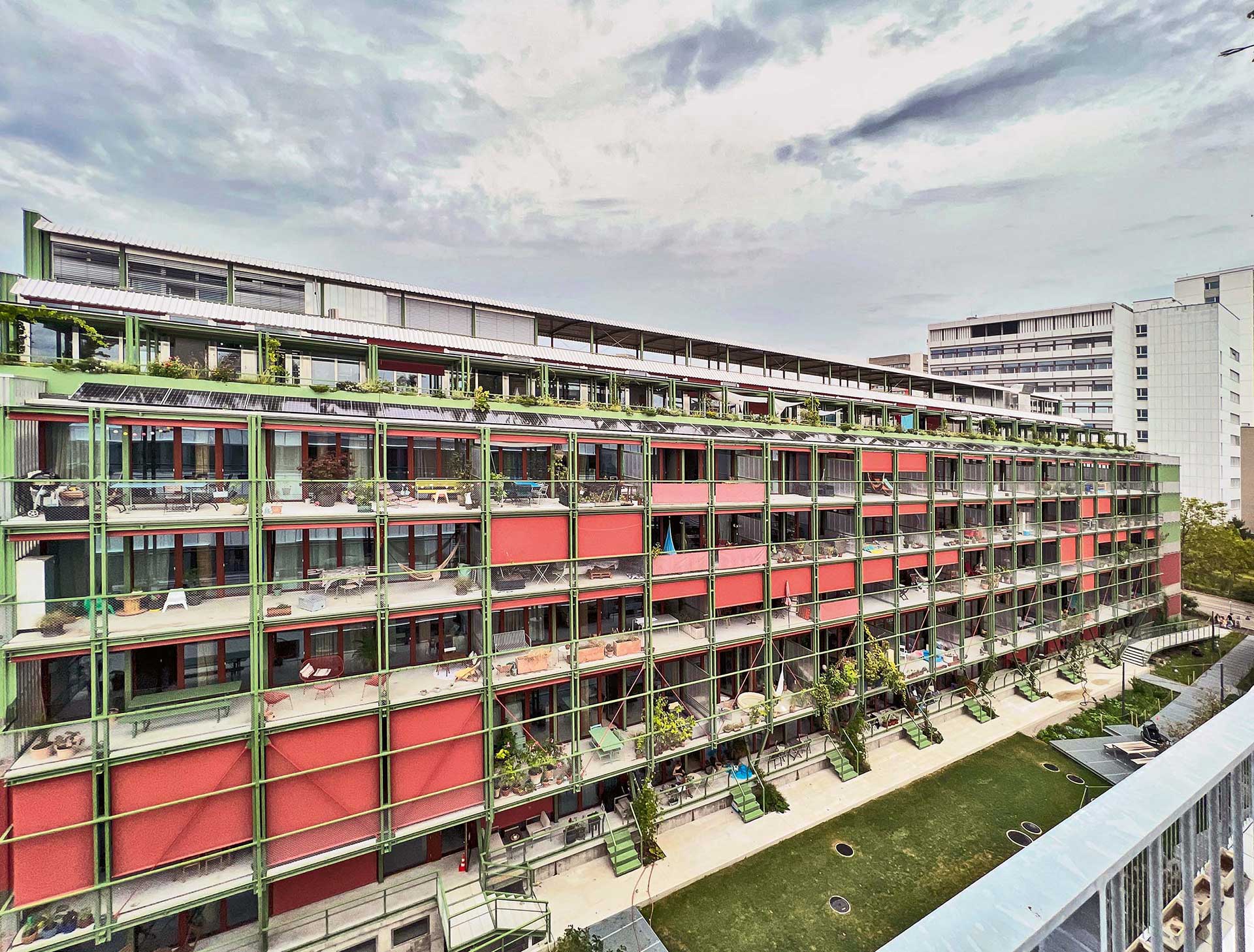 Esch Sintzel, Lysbüchel Süd 14 - Wohnen Coop Weinlager, Basilea (2018-2023).