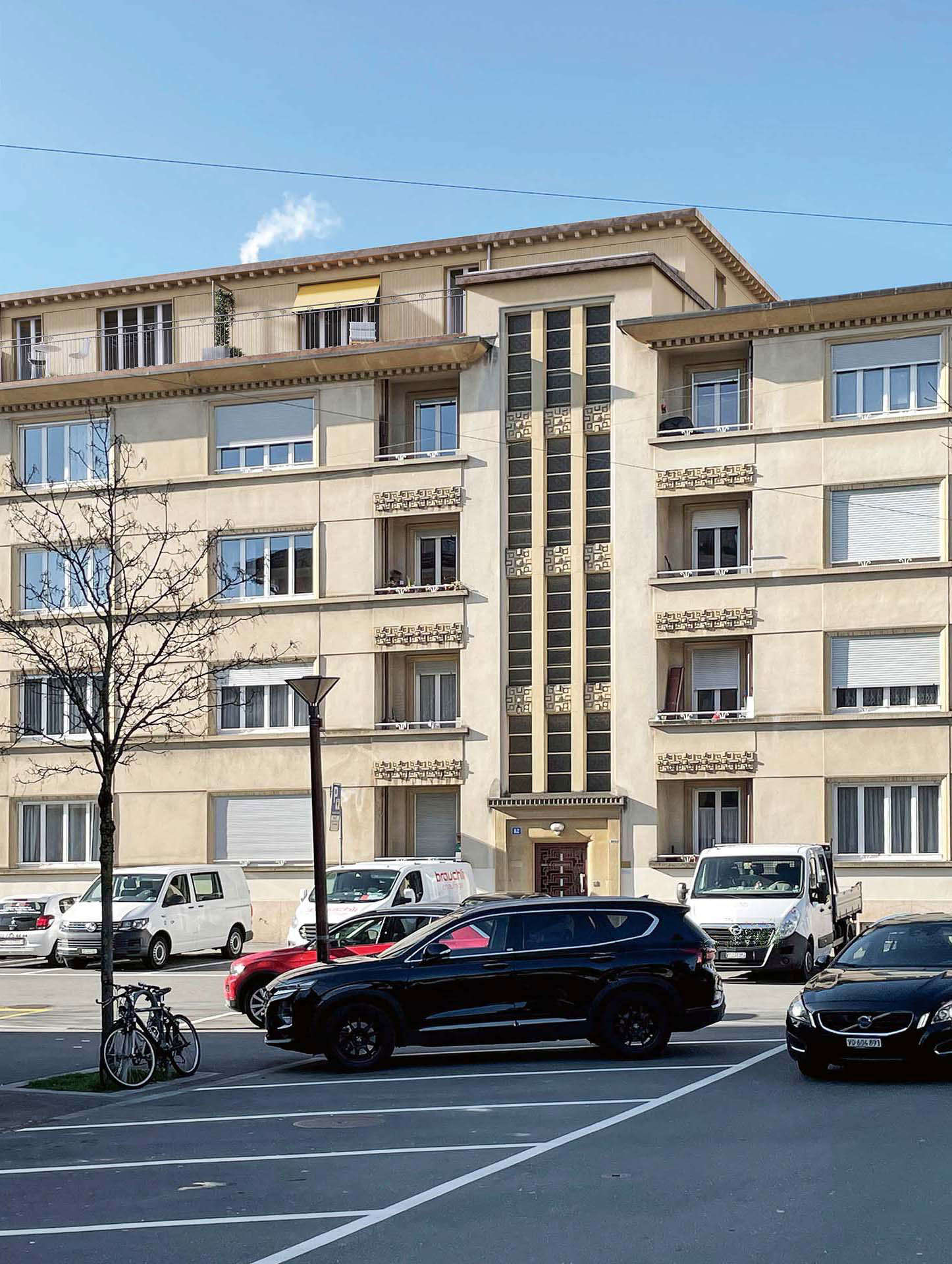 La surélévation mimétise le bâtiment d’origine.