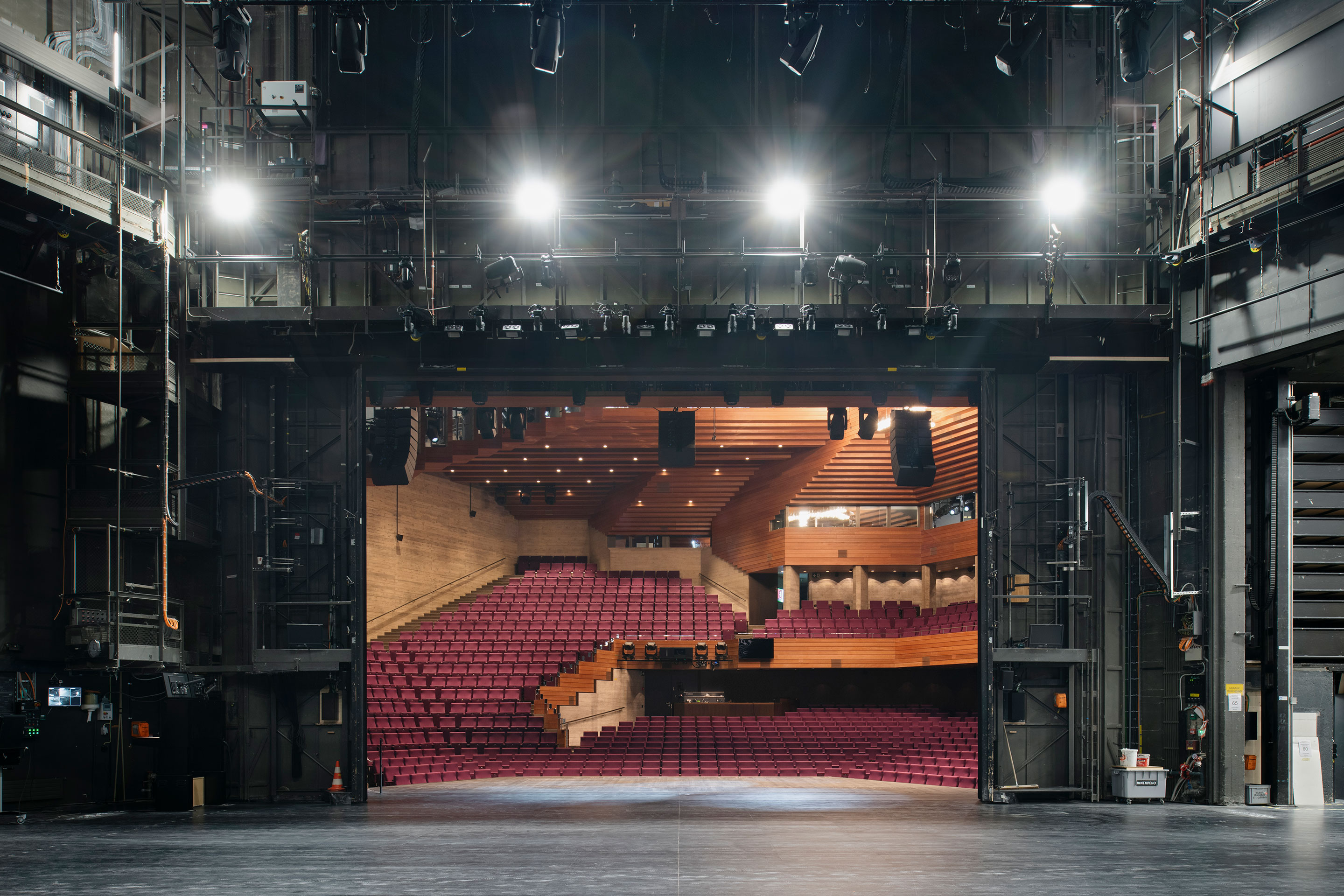 Blick von der Bühne in den Zuschauerraum.