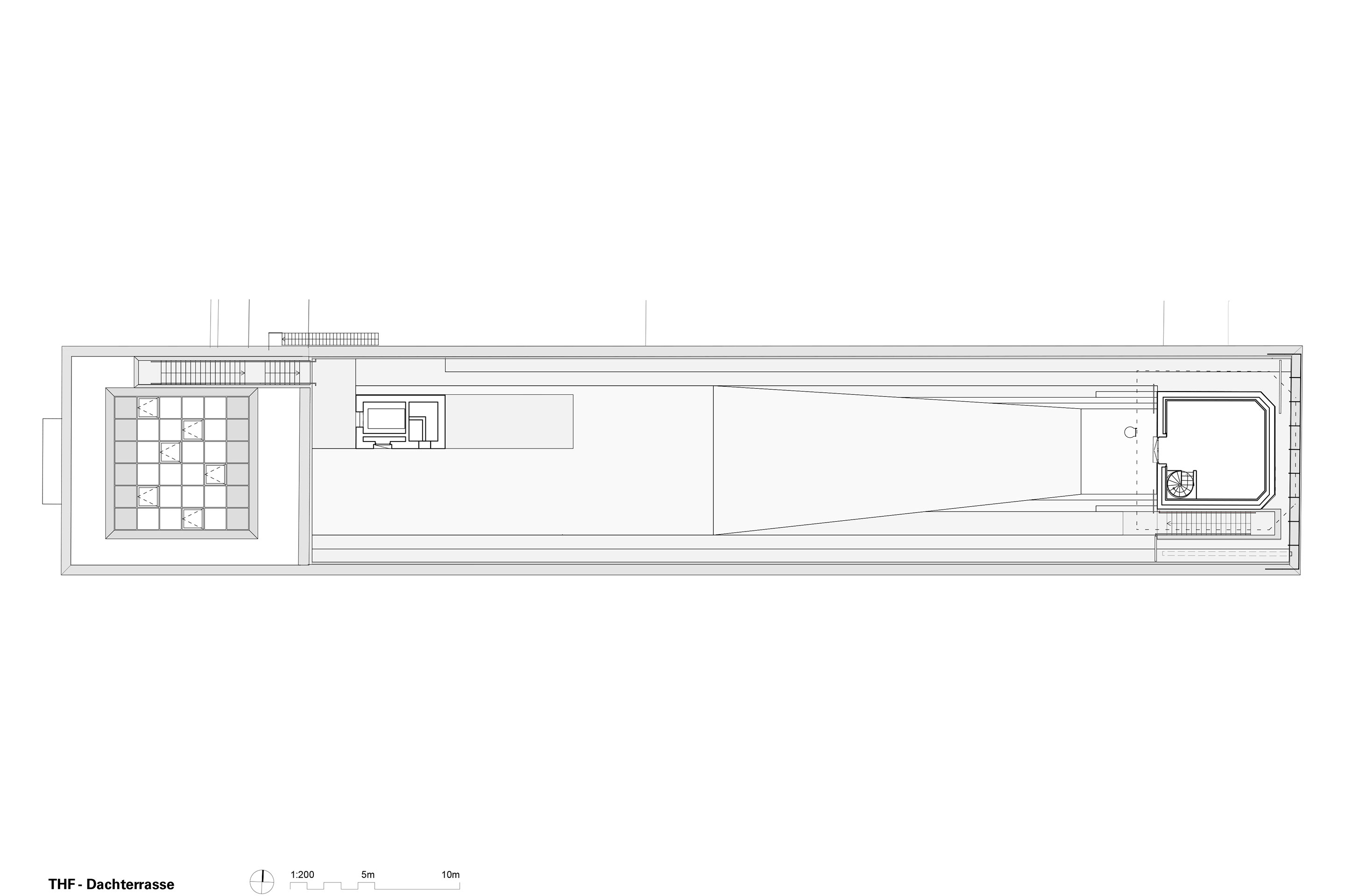Grundriss Dachterrasse. Die Dachterrasse ist über eine Spindeltreppe von der Ausstellungsebene, über das Treppenhaus oder per Lift zu erreichen. Die quadratische Stahlglaskonstruktion über der neuen Treppe ist von oben sichtbar.
