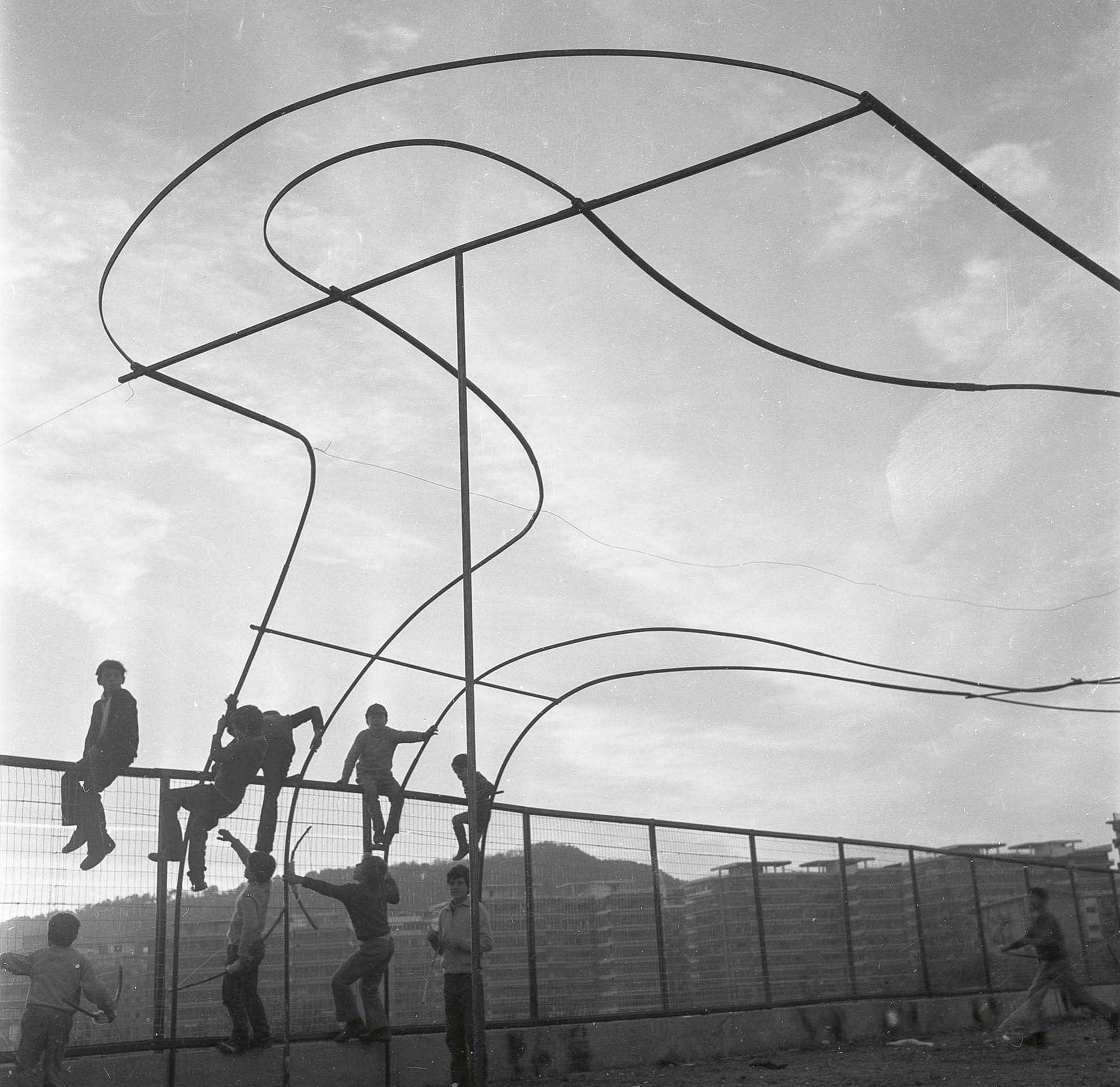Riccardo Dalisi, Laboratori di animazione al Rione Traiano, Napoli, primi anni Settanta.