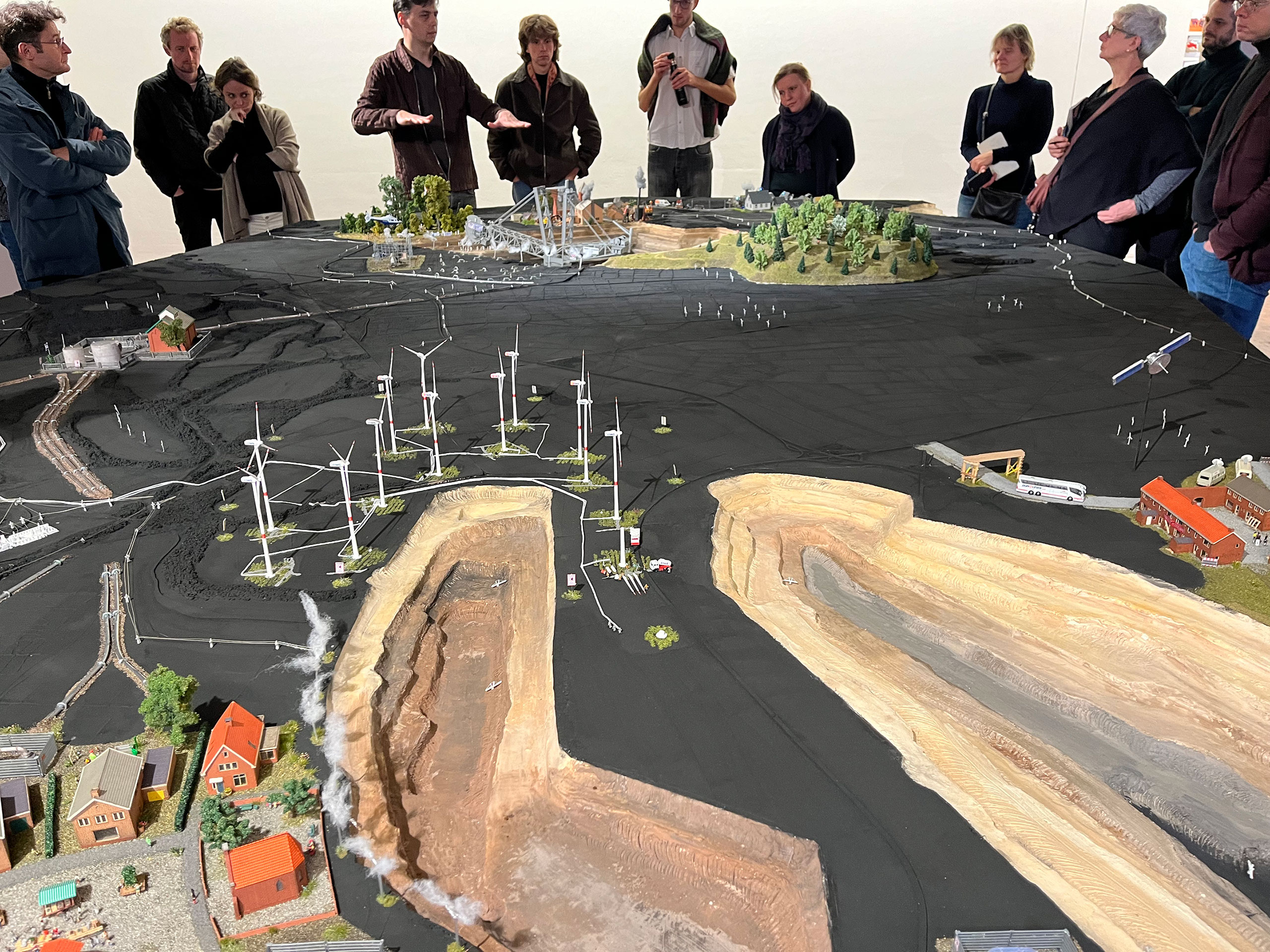 Die Suche nach Energieträgern verändert die Topografie.