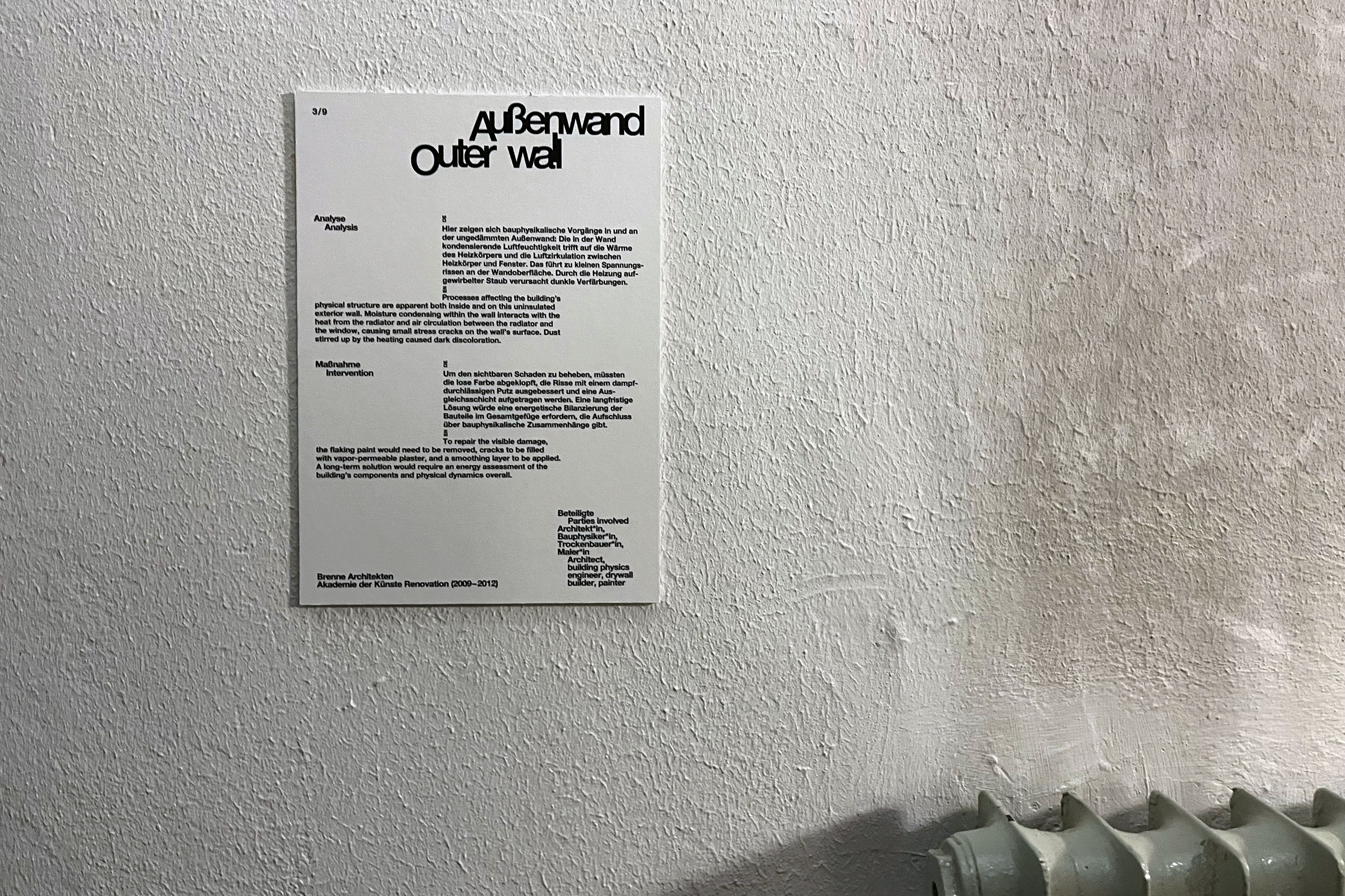 Die Akademie als Material: Benennung der Schäden am Gebäude. Brenne Architekten, Berlin.