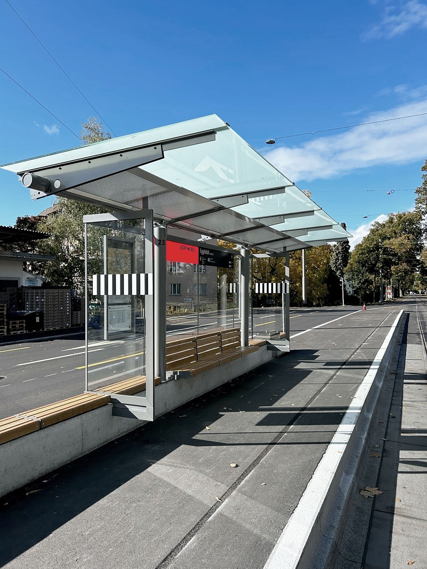 Derzeit verwendete Wartehalle «Typ Bern», hier die Haltestelle Egghölzli.