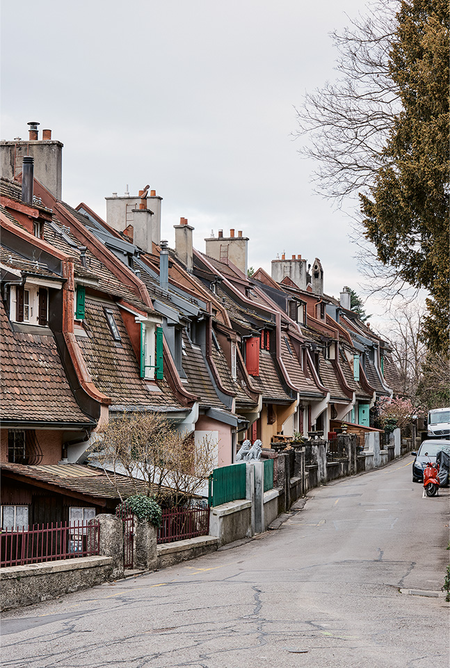 Chemin des Clos 25-47. 12 villas contiguës (1900 à 1925), zone d’habitation de moyenne densité B (ZHMD B): quartier d’immeubles; contenu superposé: parcs et jardins dignes de protection note 2; secteur de protection site bâti A; bâtiments inscrits à l’inventair ; recensement architectural: note 2. Page de droite: chantier du projet Central Malley (maître d’ouvrage: CFF), plan de quartier Malley-Gare.