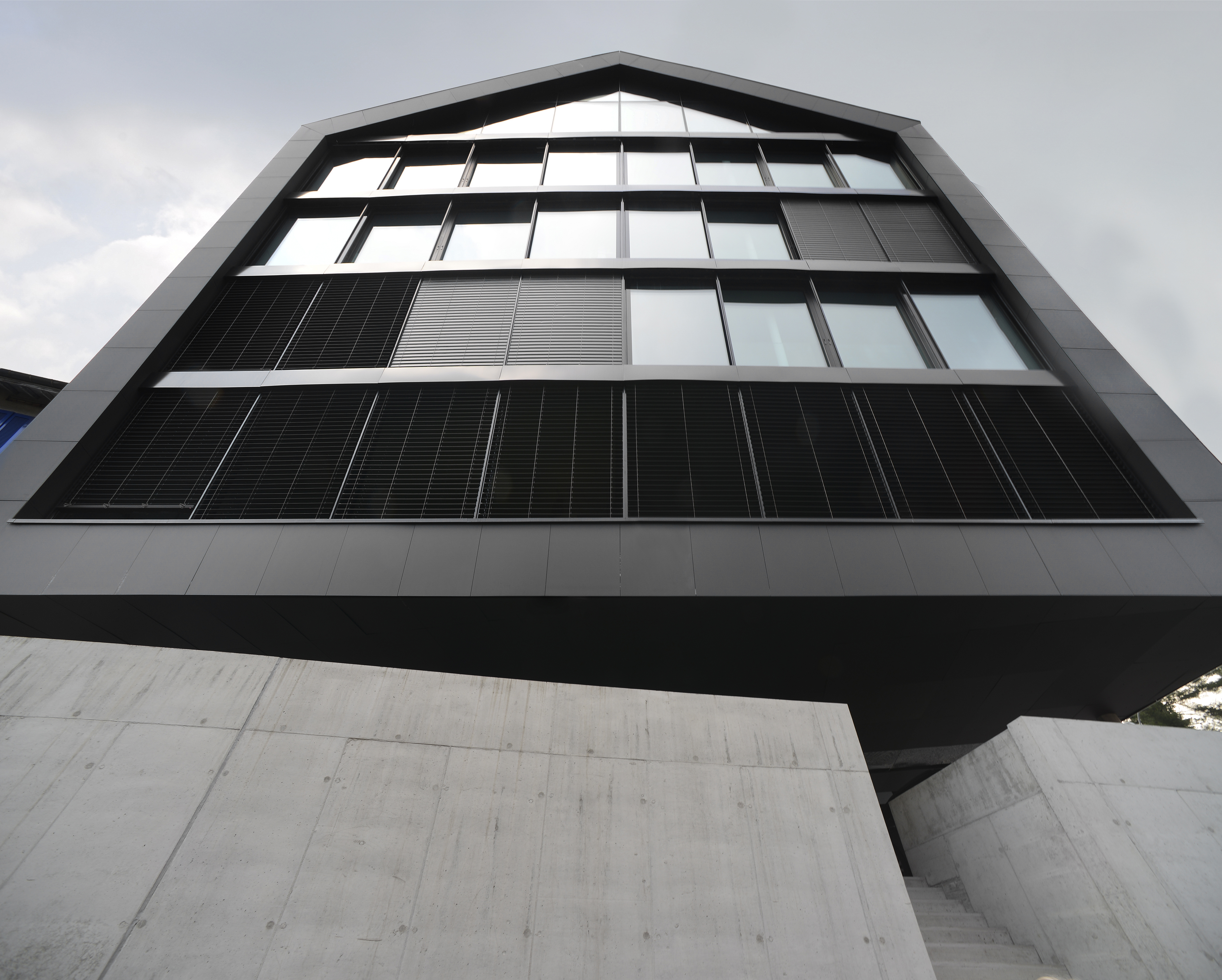 deltaROSSO, edificio residenziale locativo, Vacallo (facciata ovest)