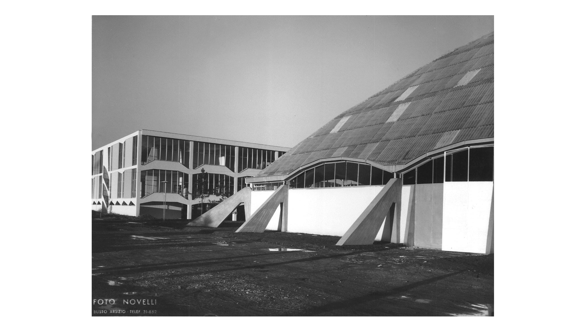 Hangar palazzina Mostra internazionale cotone rayon macchine tessili