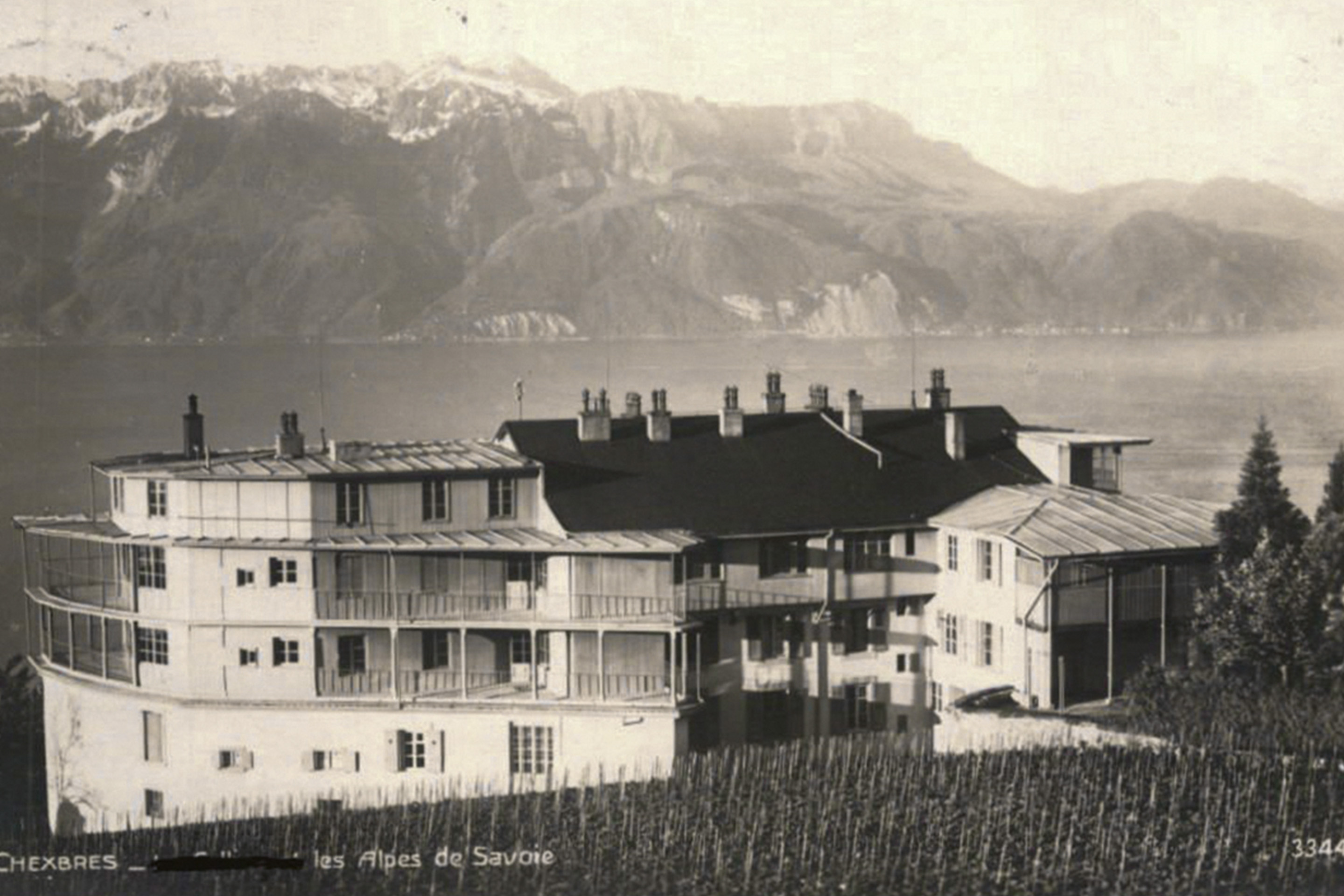 La richesse des extensions successives avant leur homogénéisation peu qualitative des années 1980.