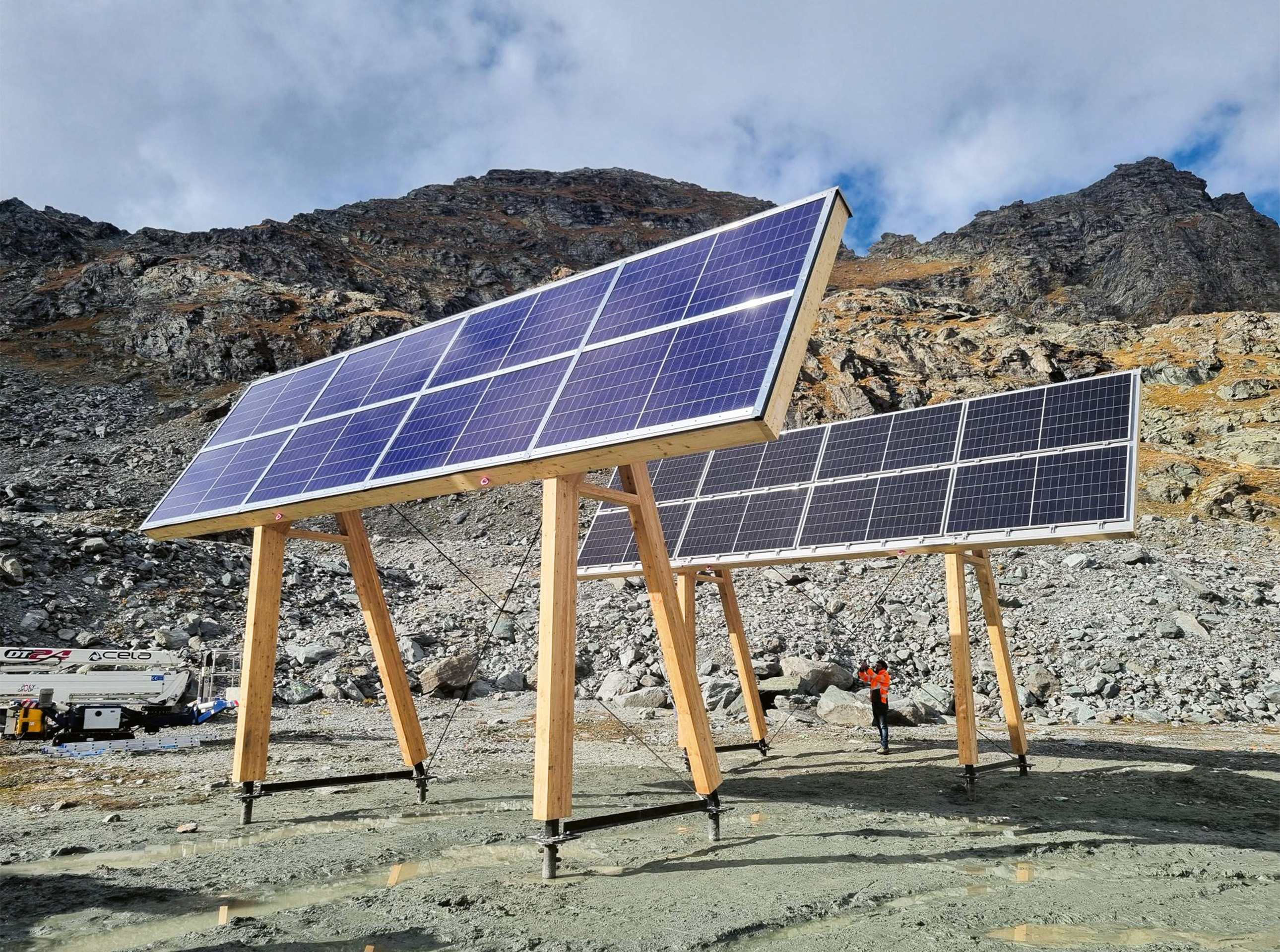 Test de tables solaires en bois local sur le site de Prafleuri solaire