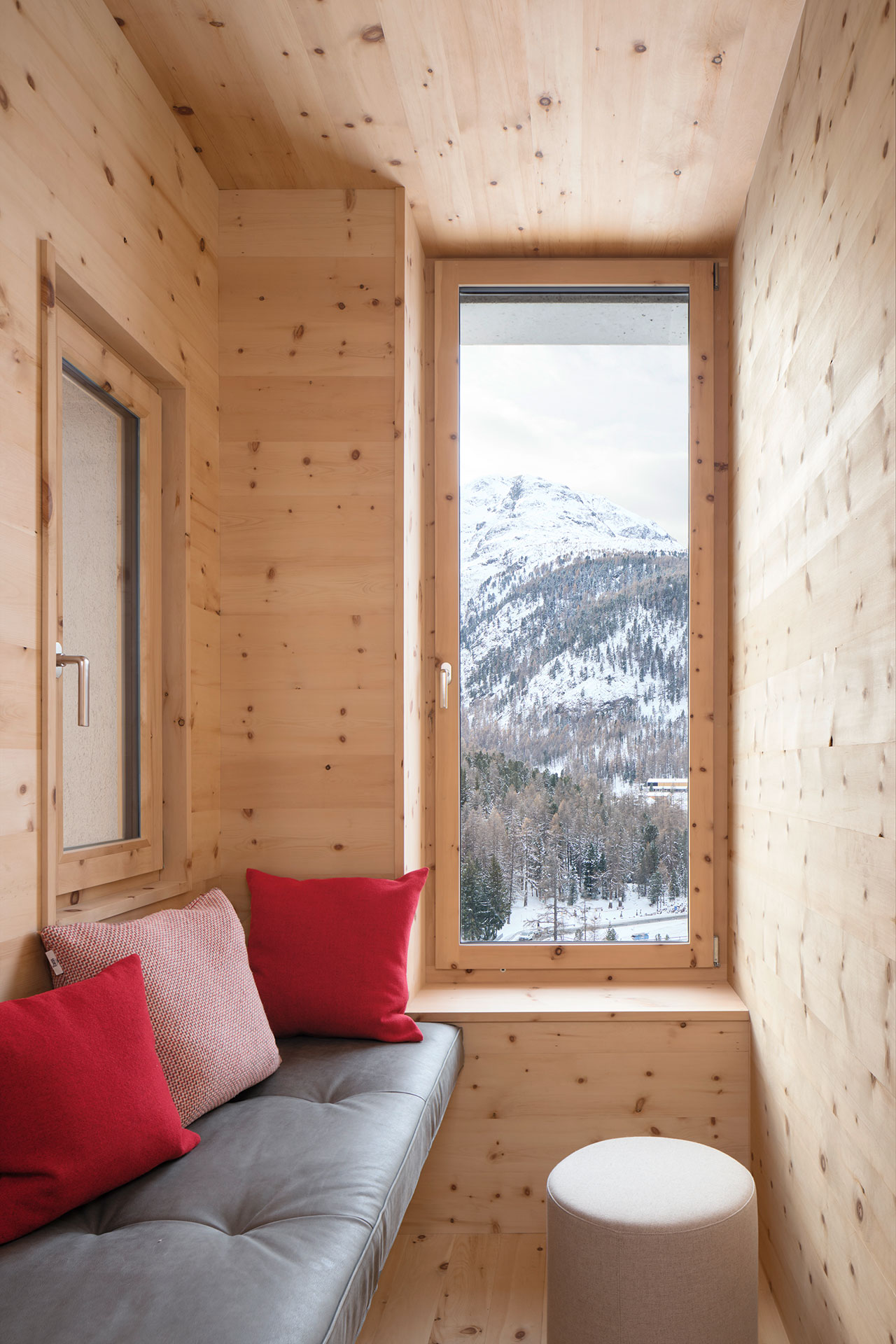 Rückzug im Rückzug: Jedes Zimmer hat eine kleine Leseecke mit Aussicht.