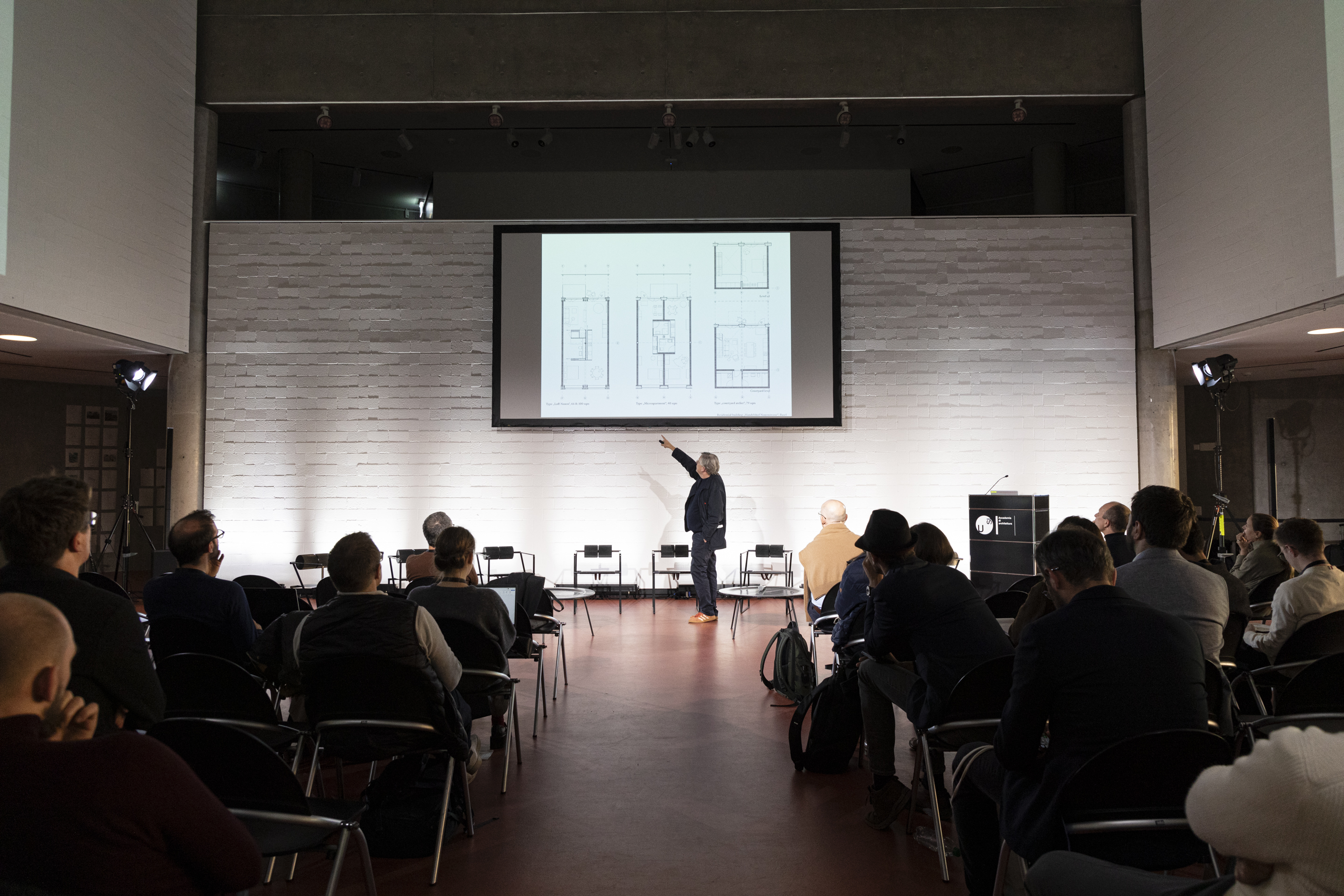 Quintus Miller presenta il lavoro dello studio per il «Residential Building Handelshof Nauenstrasse a Basilea»