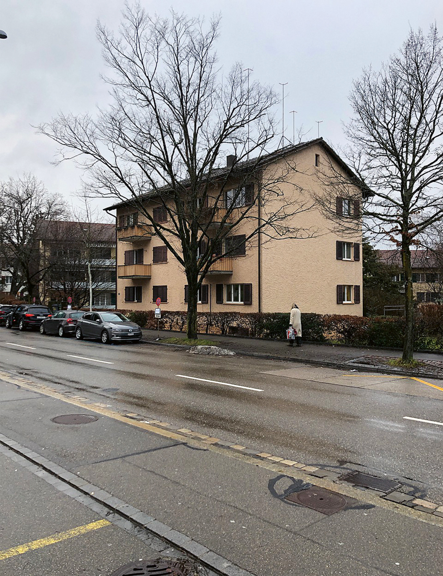 Le bâtiment existant, datant des années 1940, était accessible par l’espace vert intermédiaire.