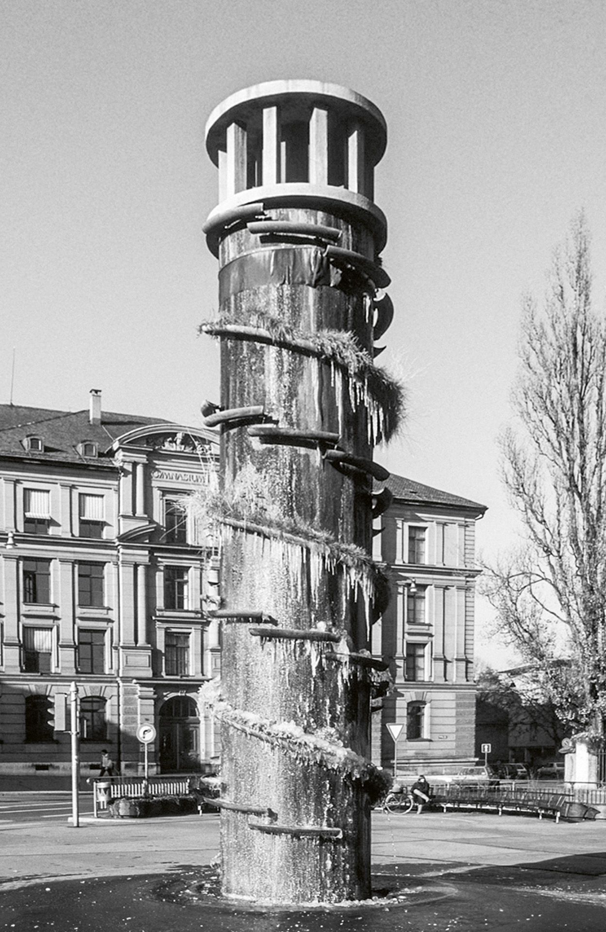 meret-oppenheim-brunnen