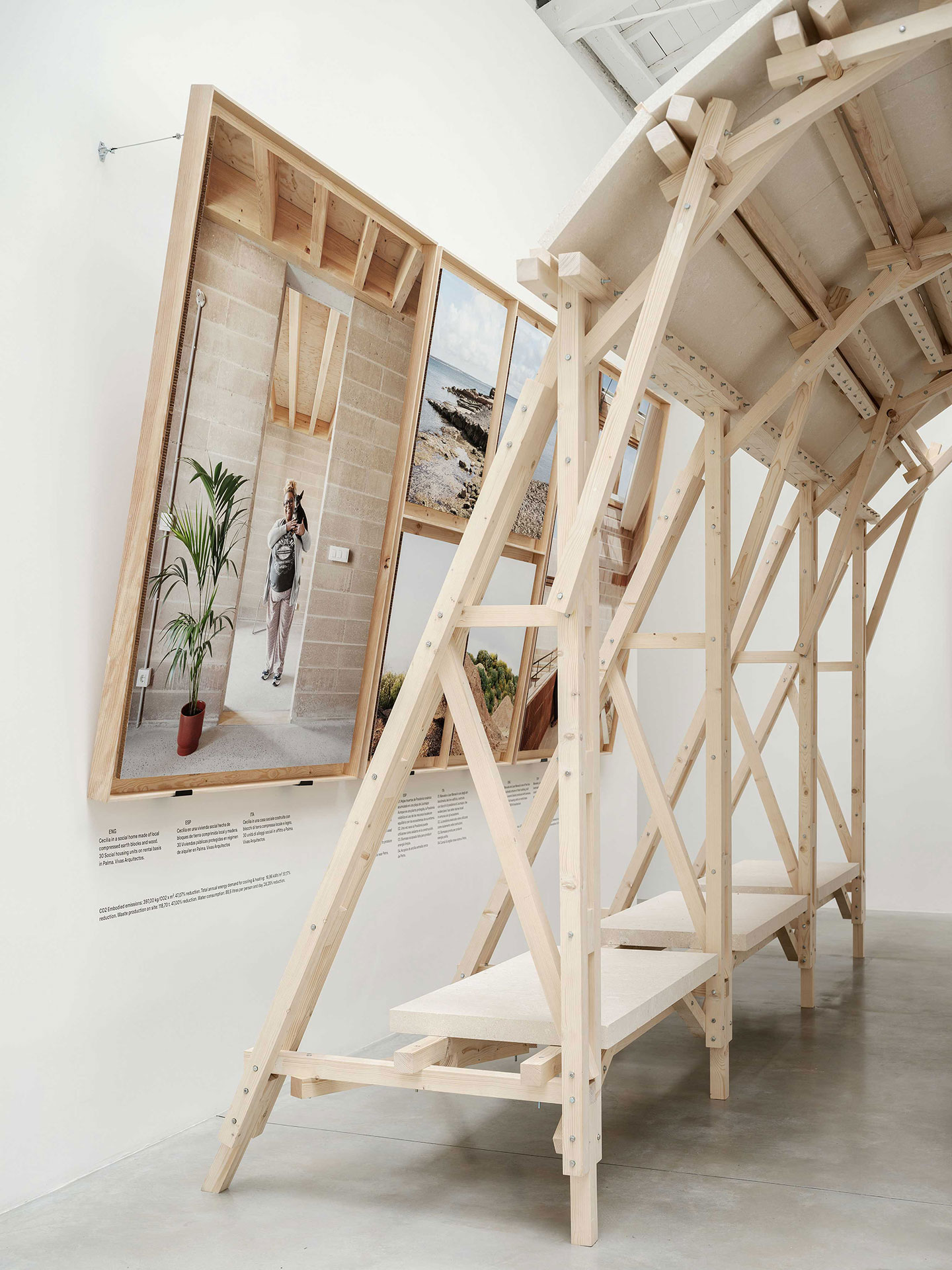 Im Raum «emissions» werden die Emissionen des ganzen Lebenszyklusses eines Gebäudes dargestellt und nach Alternativen zum ressourcenintensiven Bauen gesucht.