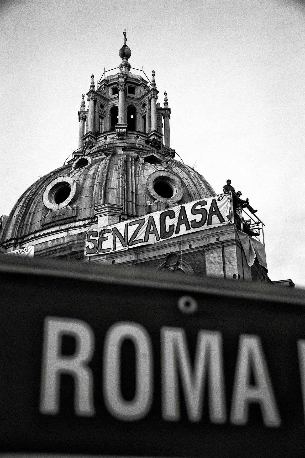Protestaktion und Besetzung des Domes der S.Signora di Loreto-Kirche in Rom.