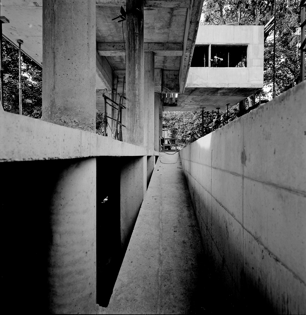 Gumshoe-Koolhaas-under-construction