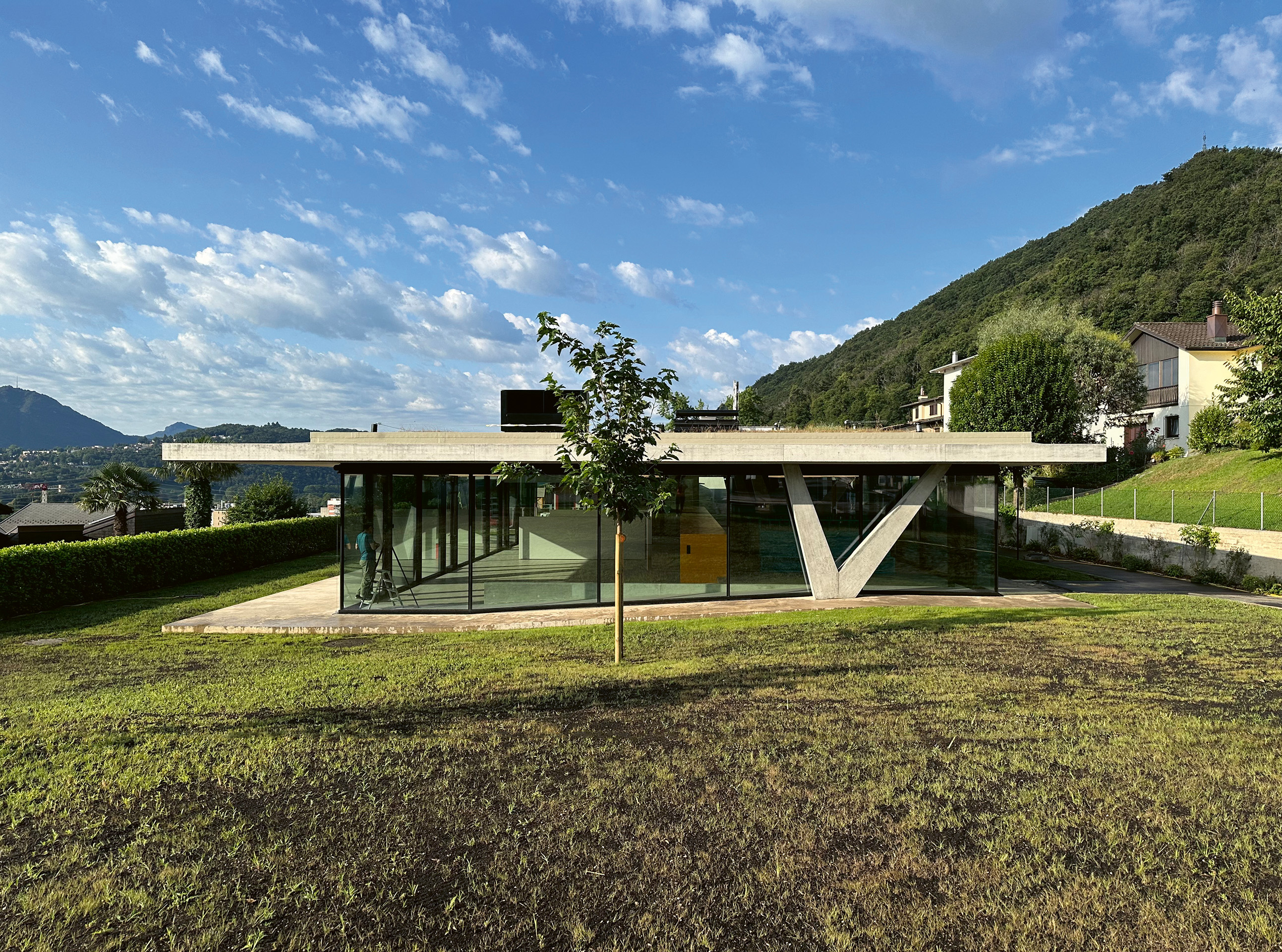 delicate-symmetries-baserga-mozzetti-facade