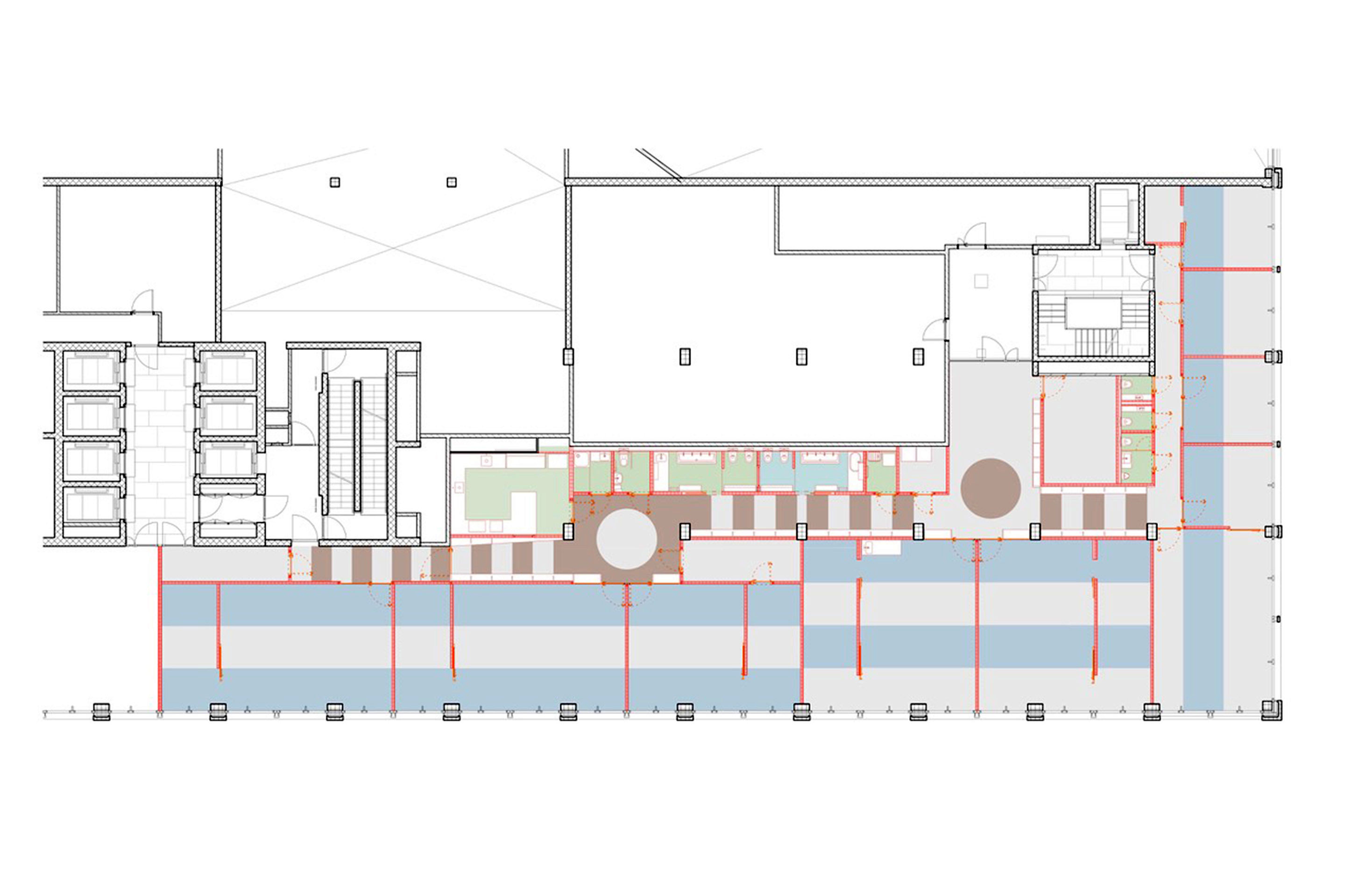 Der einst offene Grundriss wurde in Raumkammern unterteilt. Dir Gruppenräume und das Büro liegen auf der Fassadenseite.