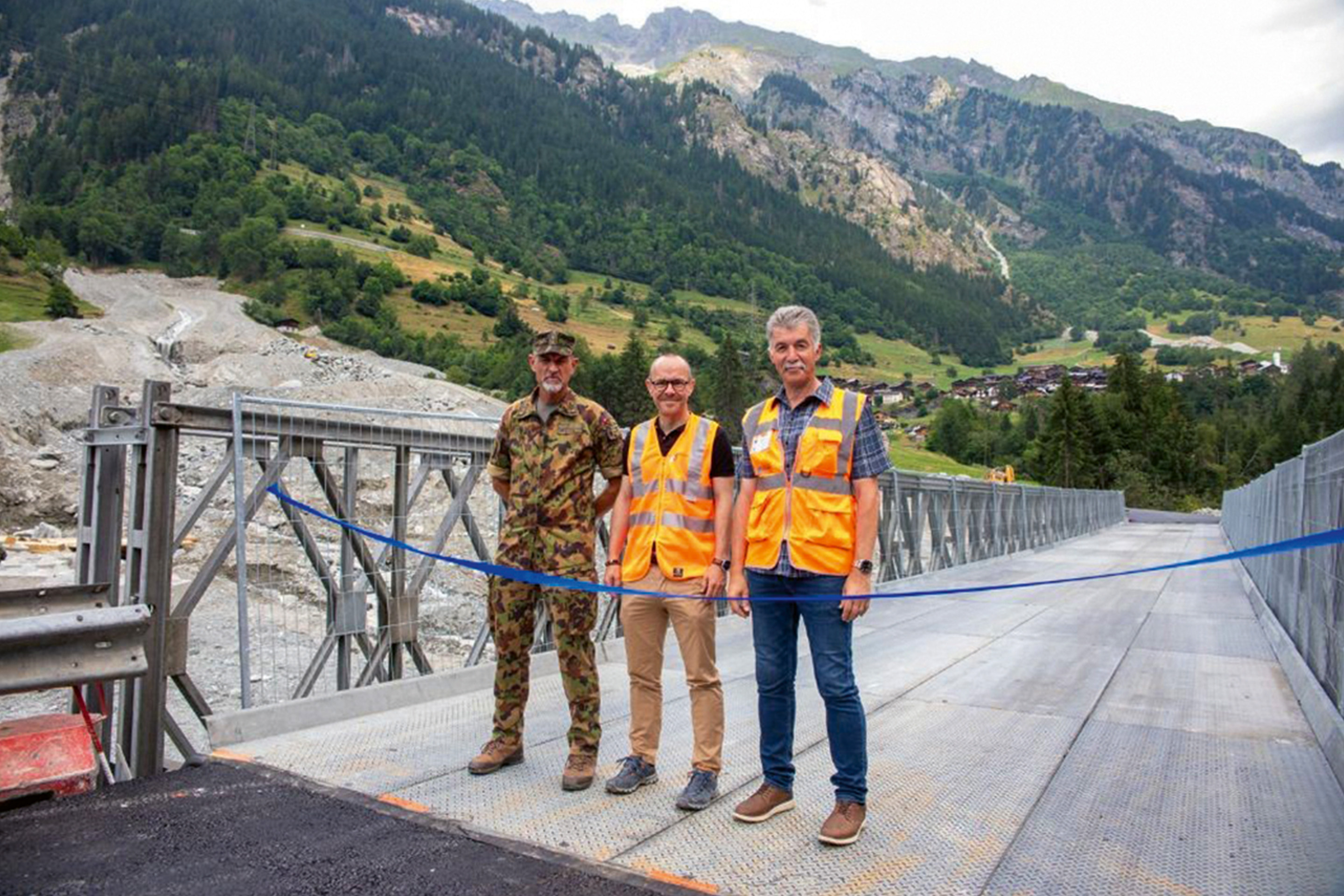 5-Pont métallique Lourtier-Etat du Valais-studio Bonnardot.jpg