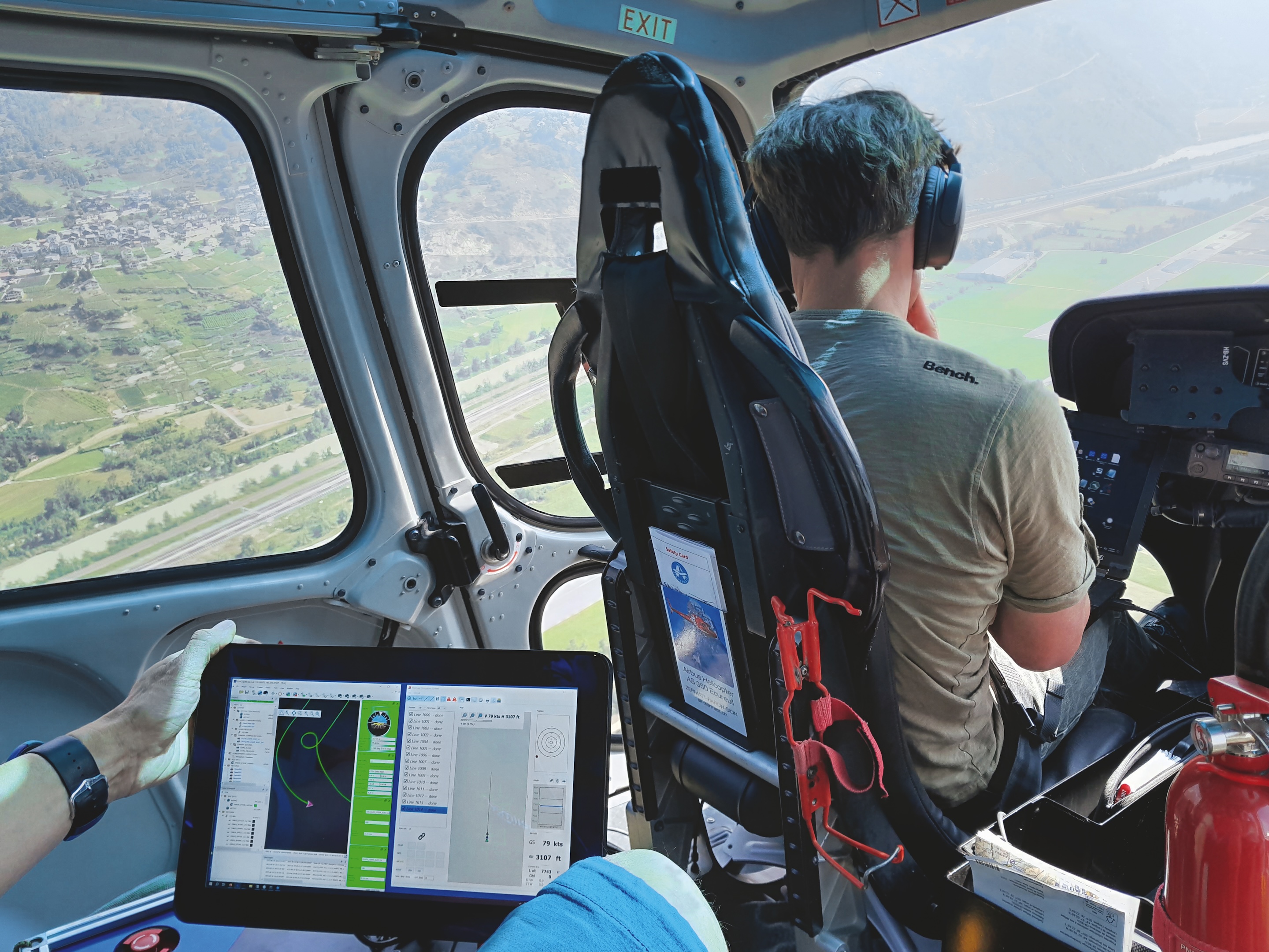 La tablette qui permet de visualiser les lignes de vol ainsi que la  trajectoire de l’hélicoptère.