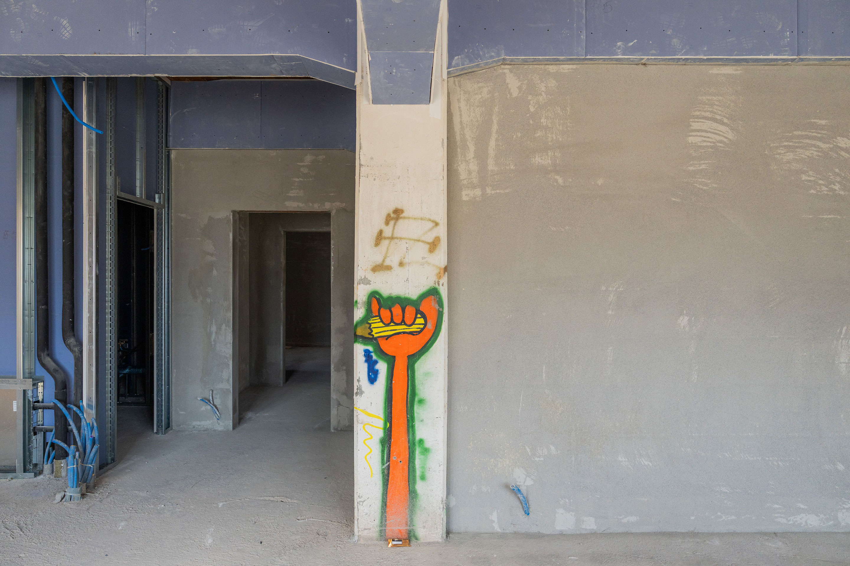 Die Graffiti im Mühlengebäude blieben wo möglich erhalten.