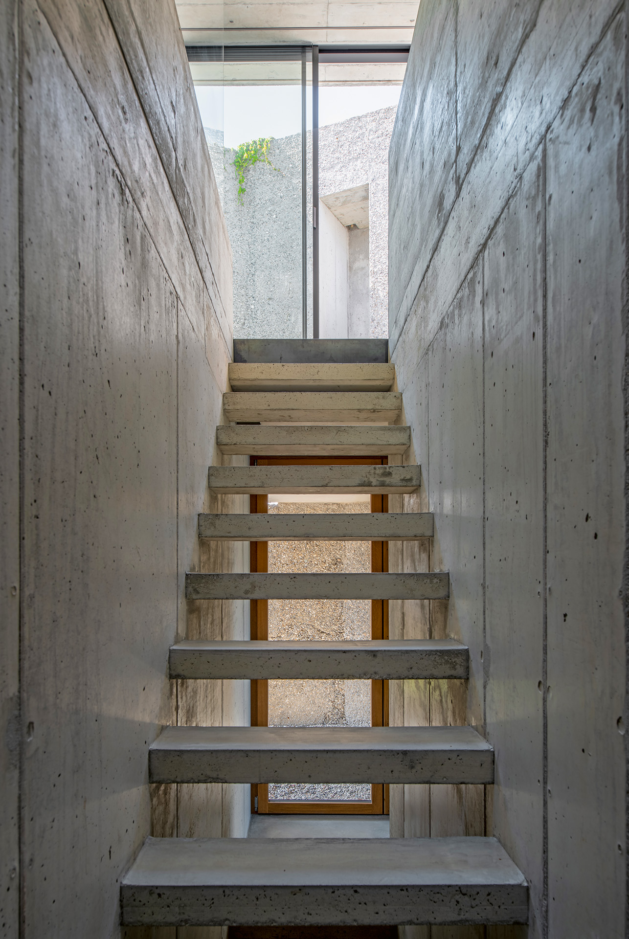 casa-san-nazzaro-eng-stairs