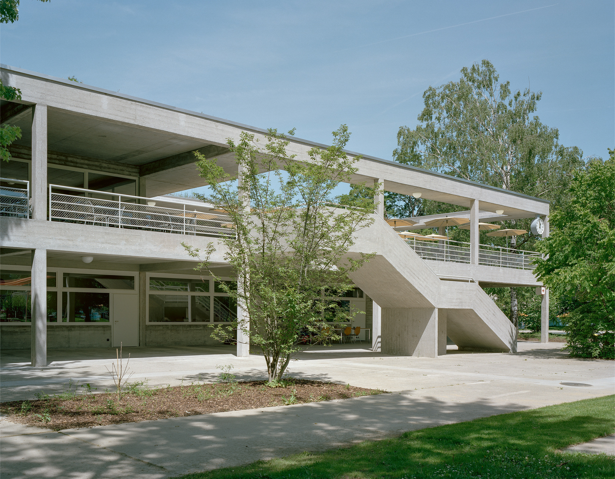 Fassade Basel Gartenbad Bachgraben Buehler Treppe Ansicht