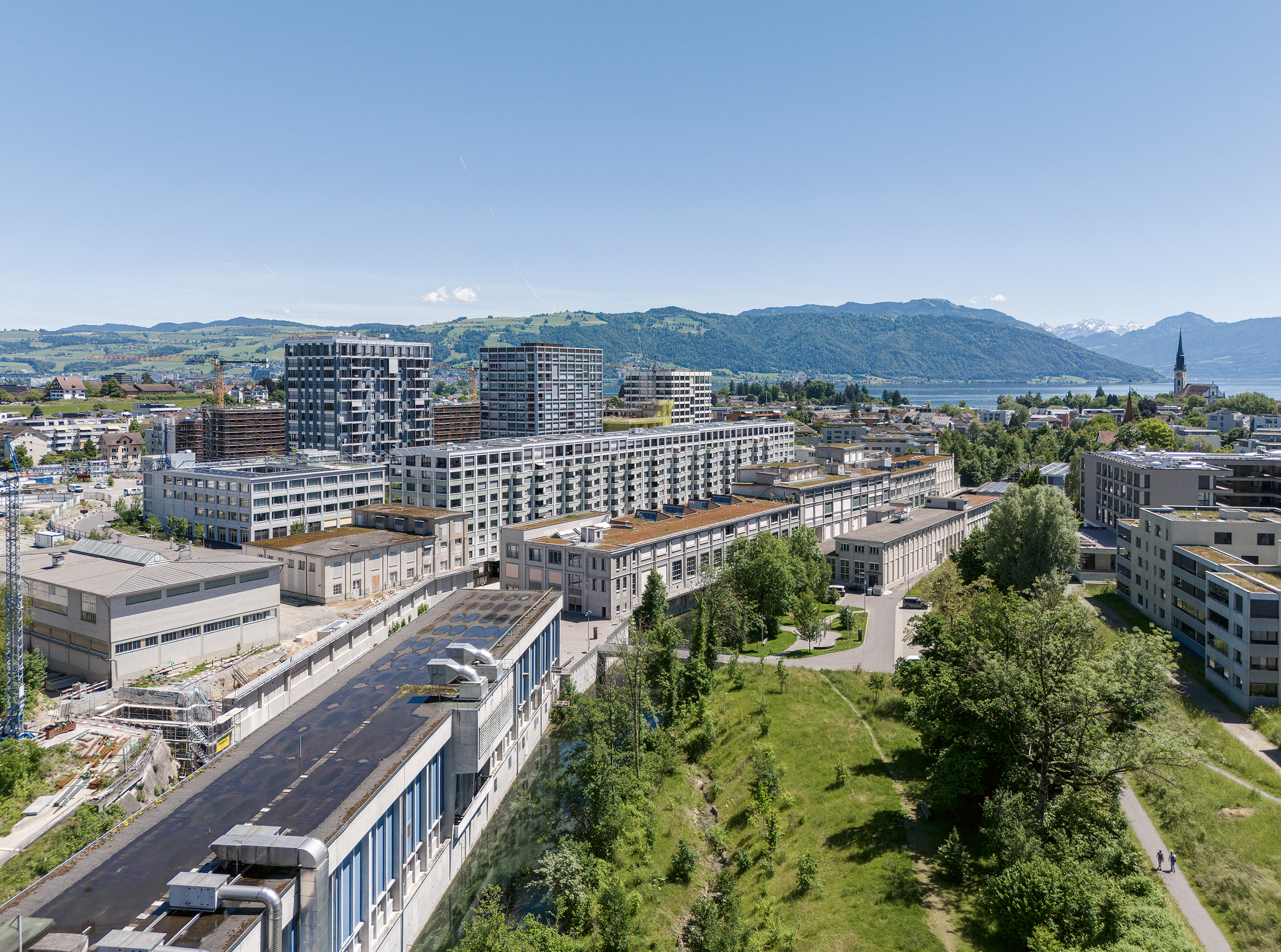 Immobilien-Energie-2025-030 Papieri-25-06-03-025-Drohne.jpg