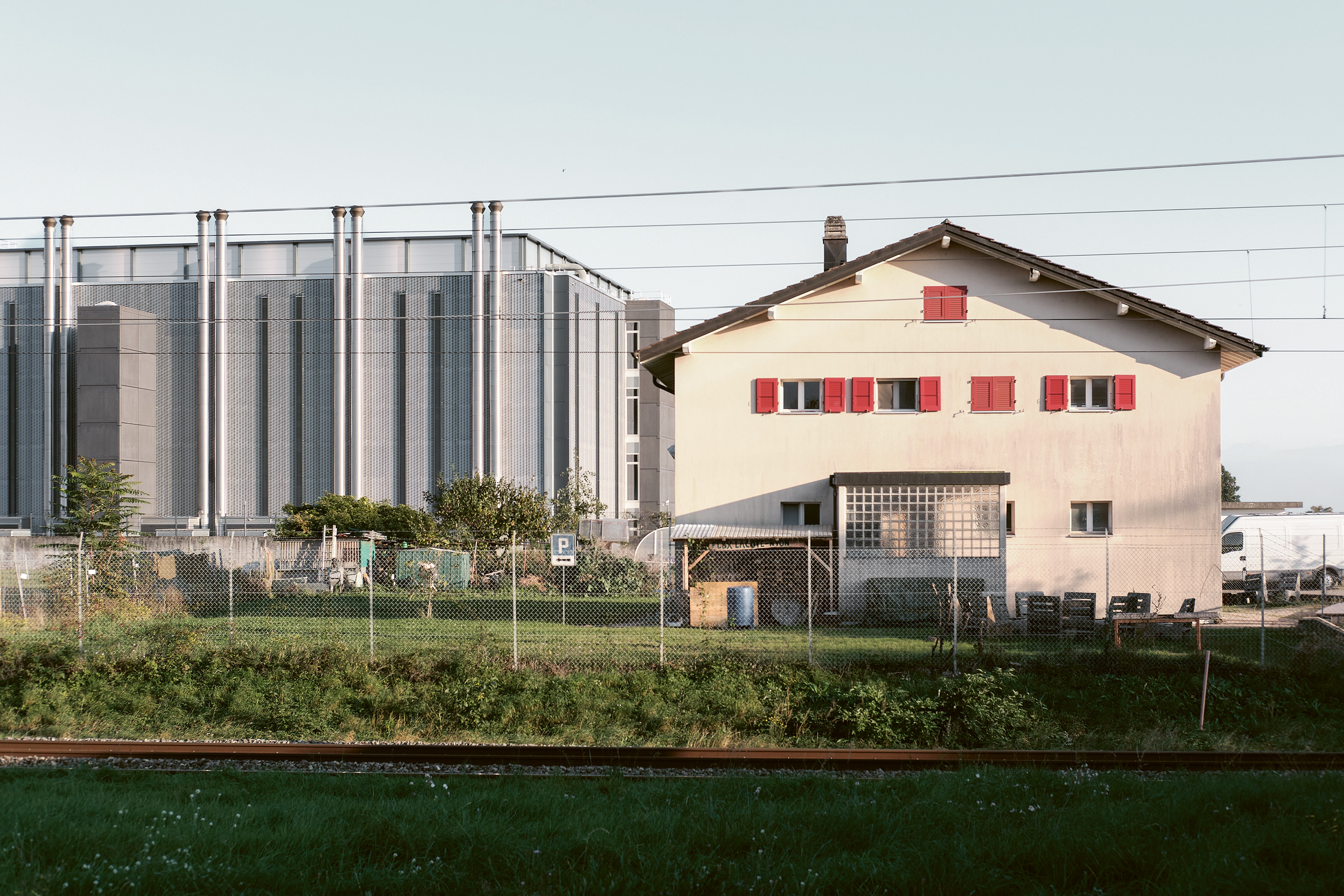 Data centers-F-Gland-3-Julien Heil.jpg