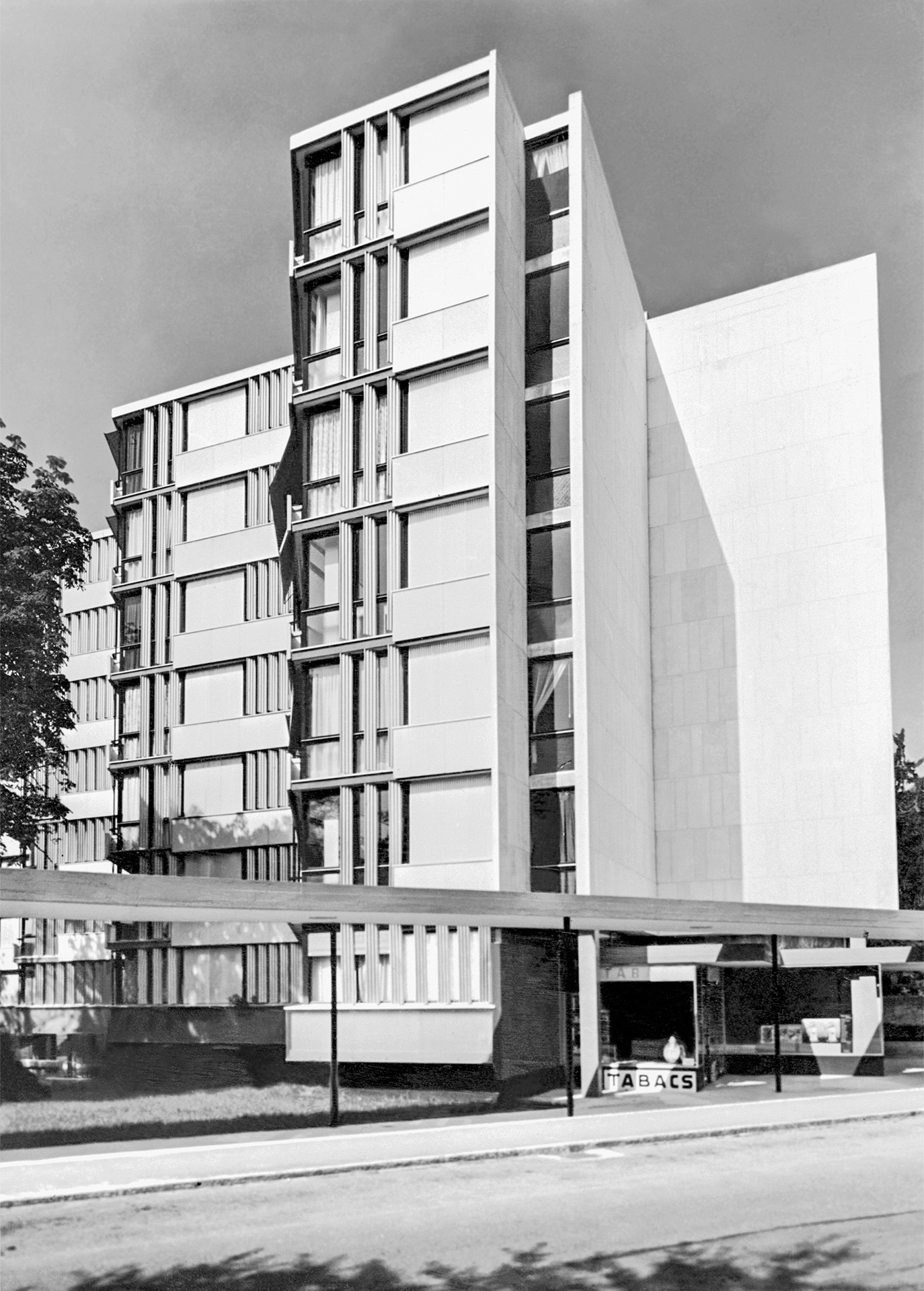 REAL-Crocodile-LRS-Genève-7-Gustav-Klemm-Miremont-Le-Cret-Saugey-Documentation photographique-Ville-de-Genève.jpg