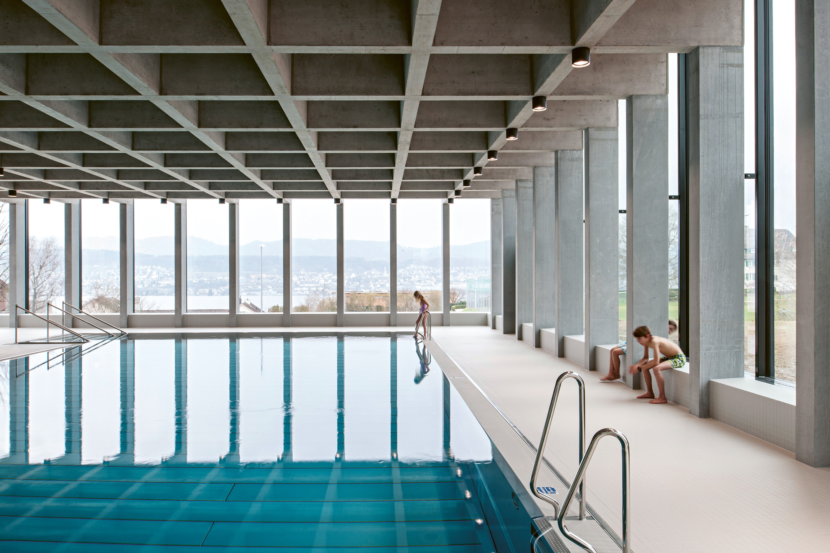 where-are-we-where-are-we-going-illiz-architektur-opiscina-coperta