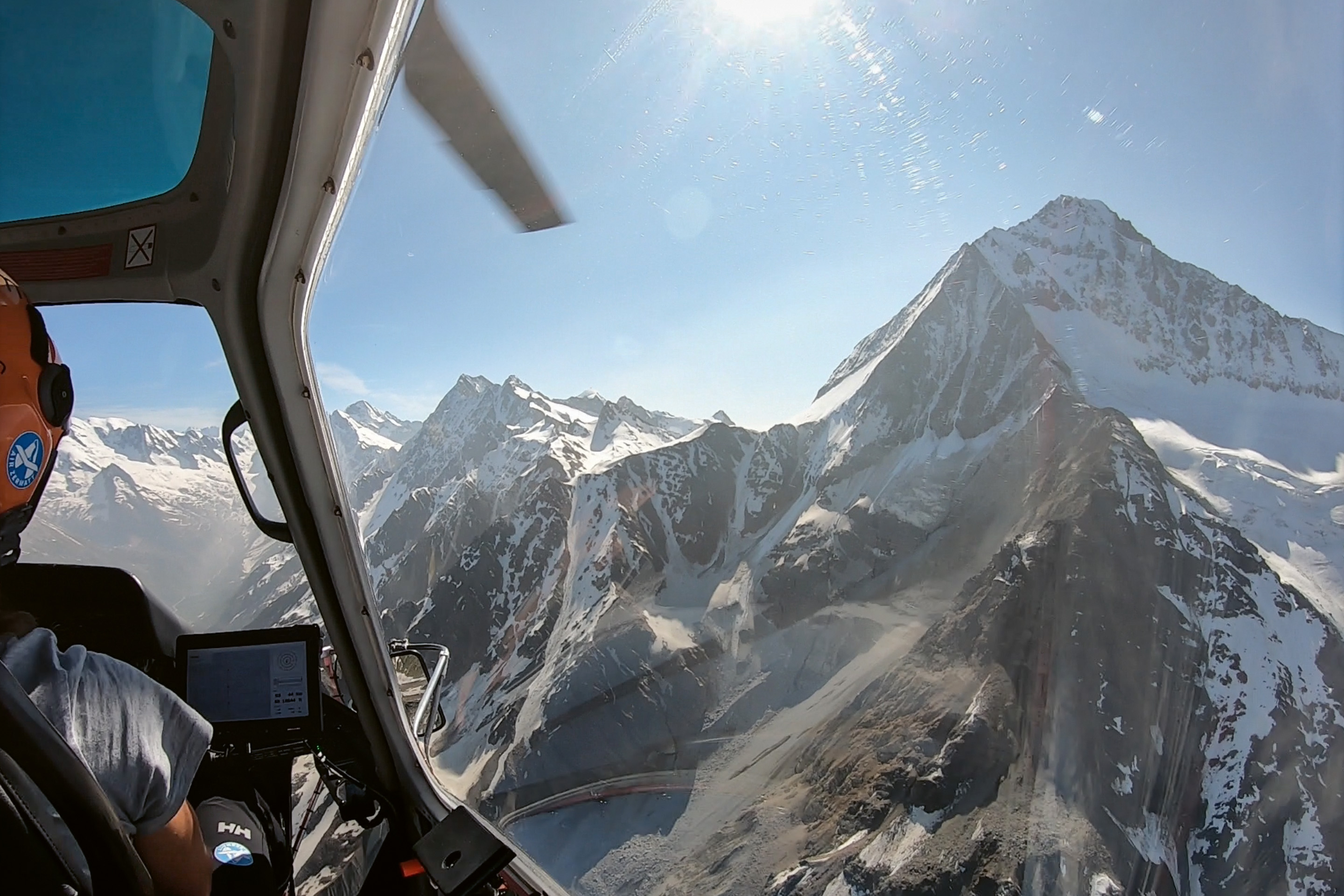 Blatten Bergsturz Helicopter Kleines Nesthorn Bietschhorn Abriss Birchgletscher Foto