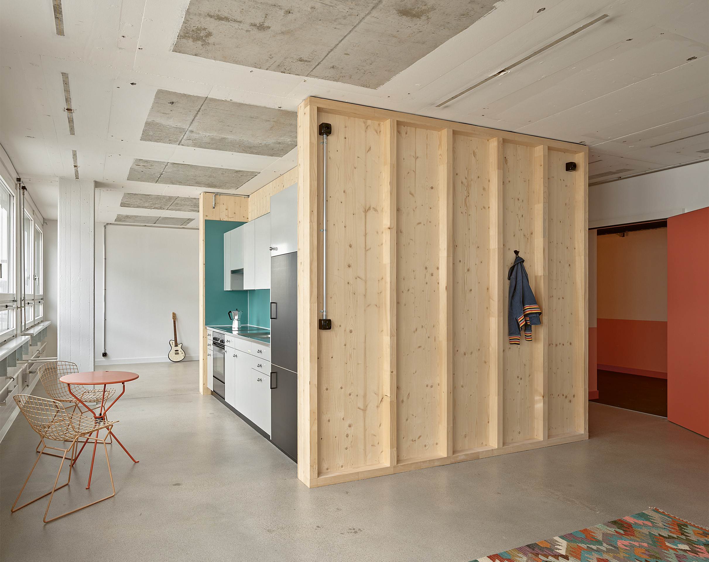 Winkelbau Zwhatt Regensdorf baubüro in situ Holzkubus