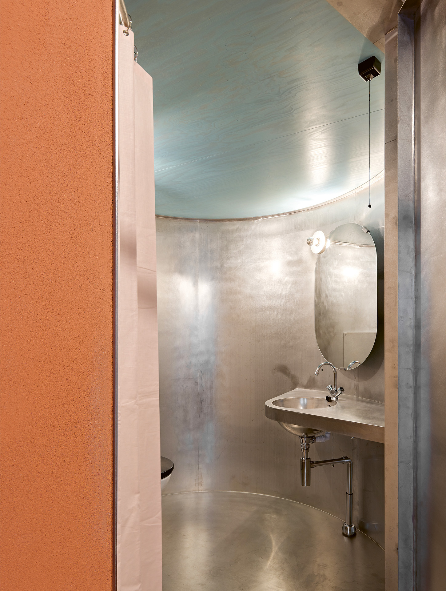 Winkelbau Zwhatt Regensdorf EMI Einbauten WC Dusche Lavabo