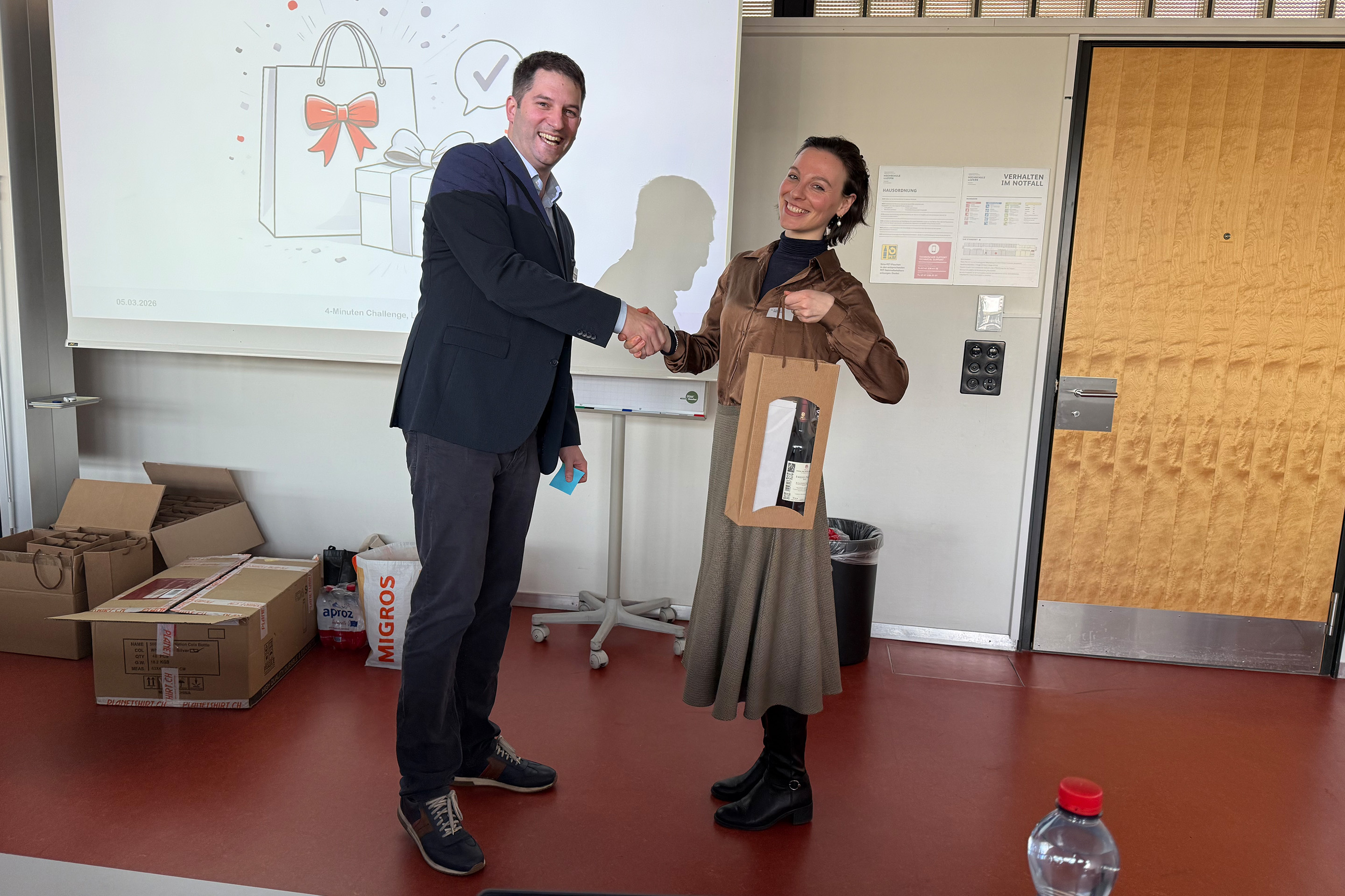 Vier Minuten Challenge Freiburghaus Joanna Levkov.