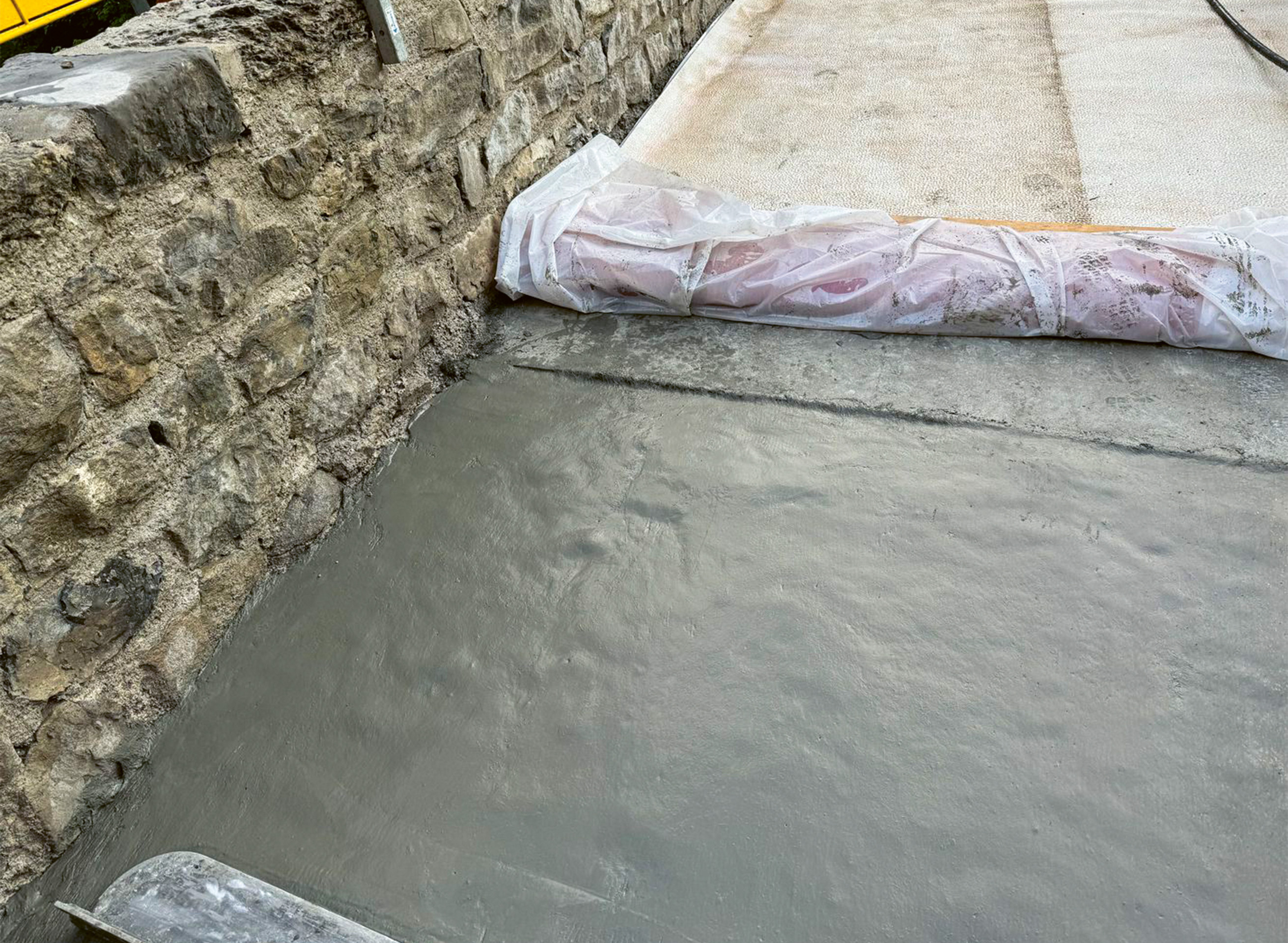 Couche de CFUP fraîchement posée