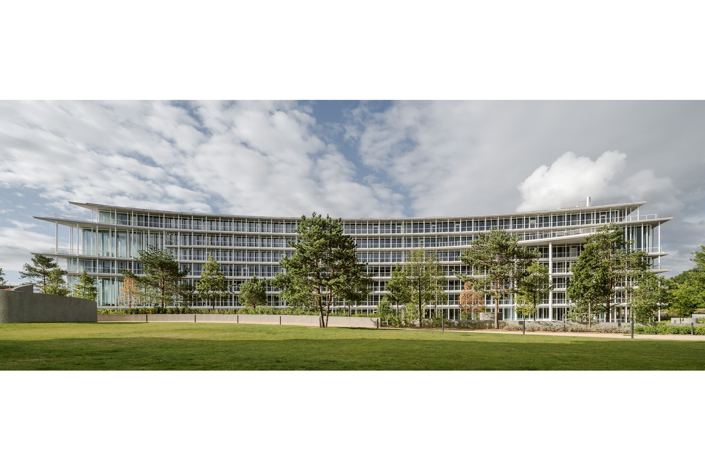 lombard-odier-herzog-de-meuron-general-external-view